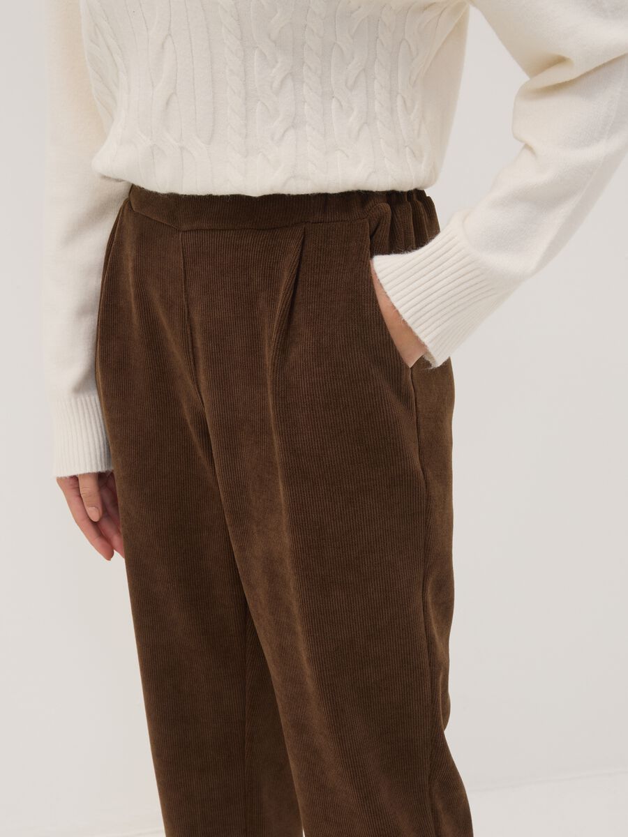 Dark brown ribbed stretch-fabric regular-fit trousers_2