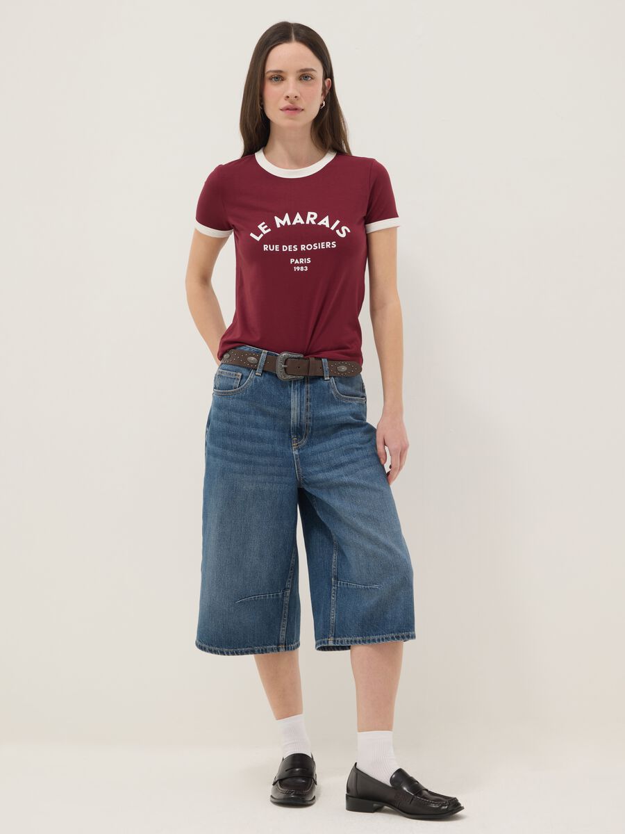 T-shirt in cotone elasticizzato rossa regular fit con stampa_2