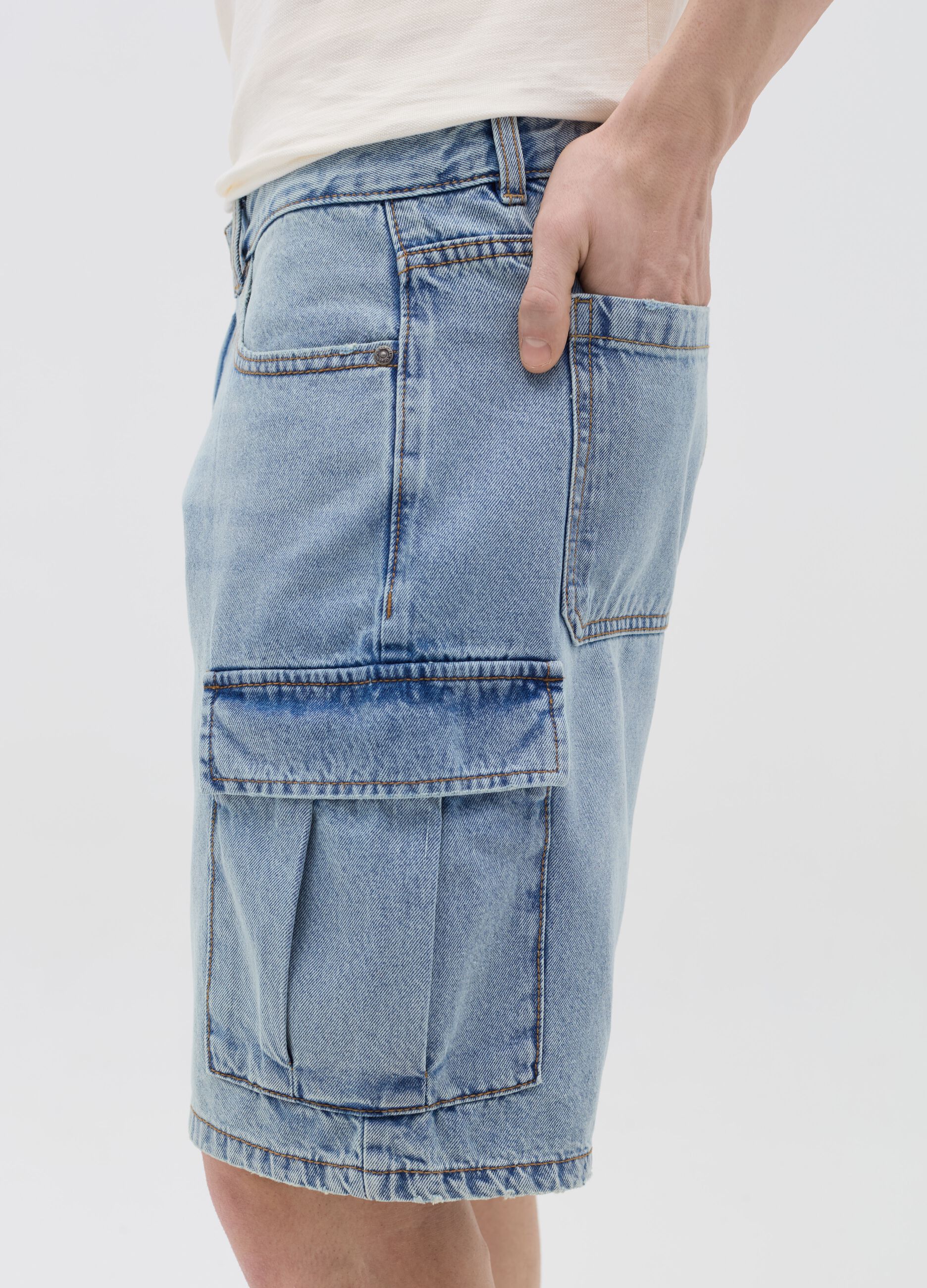 Cargo Bermuda shorts in denim
