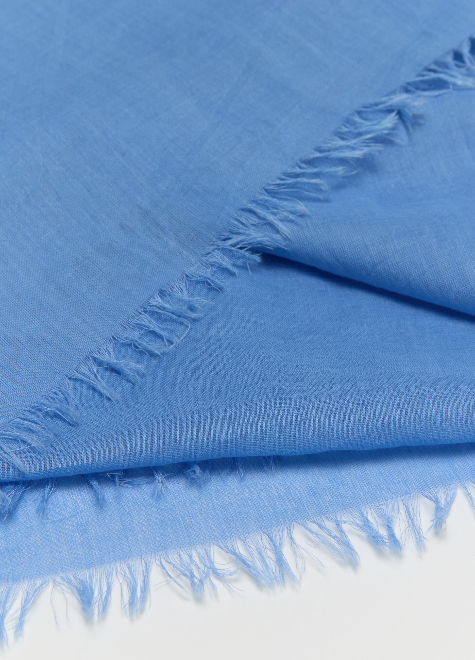 Sciarpa da uomo in puro cotone azzurra con frange