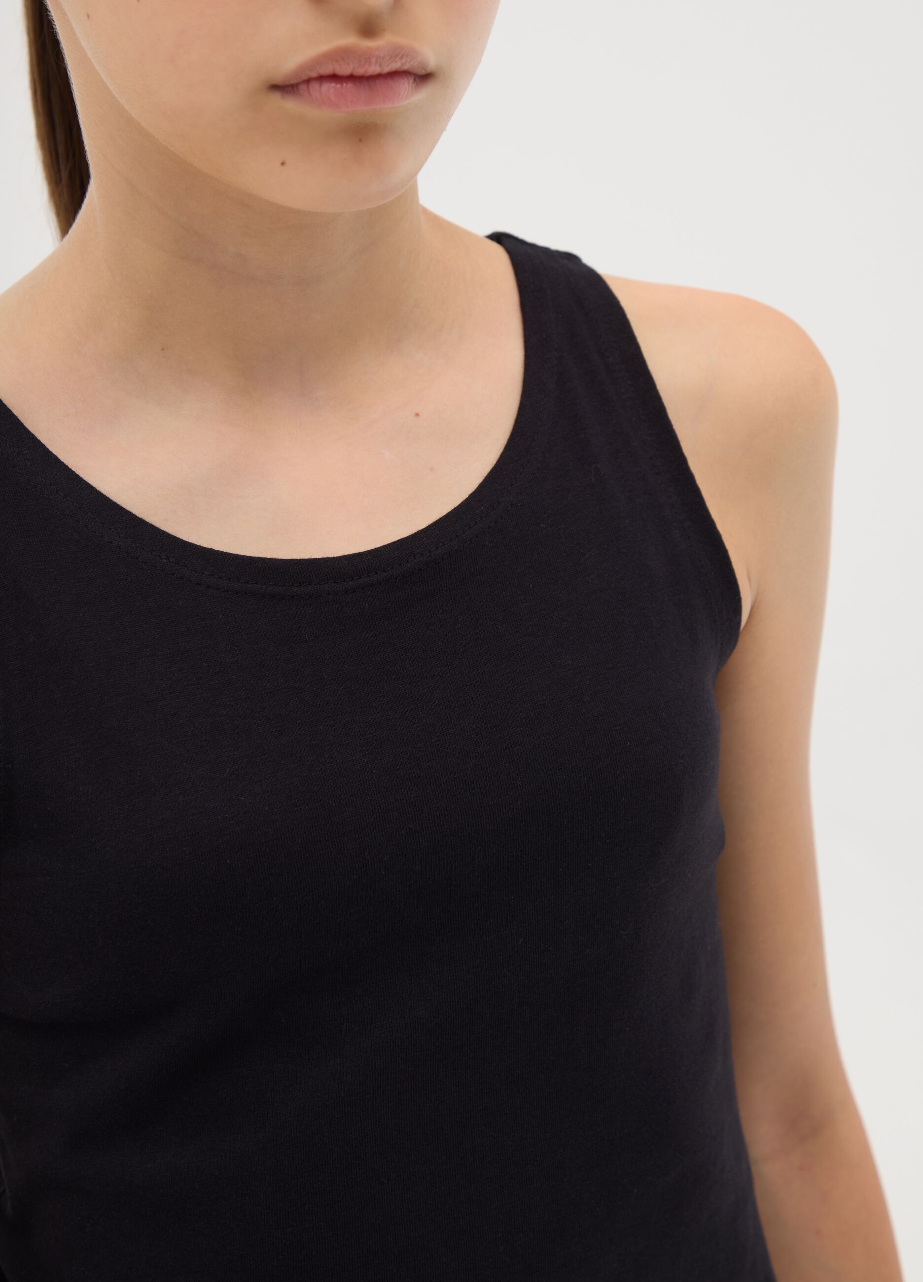 Girls' pure cotton black regular fit crop top