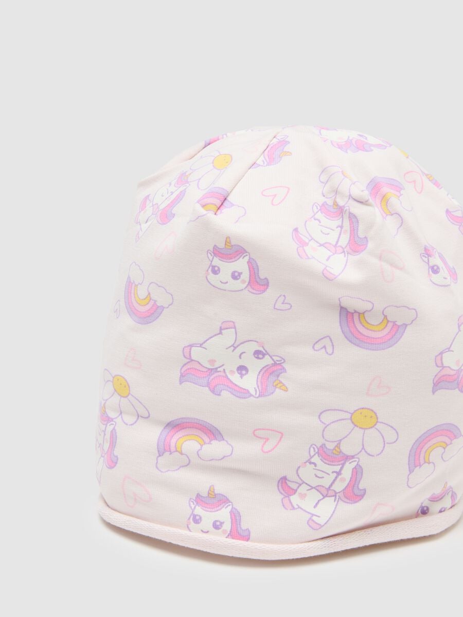 Cappellino in cotone elasticizzato multicolor da bimba con stampe_2