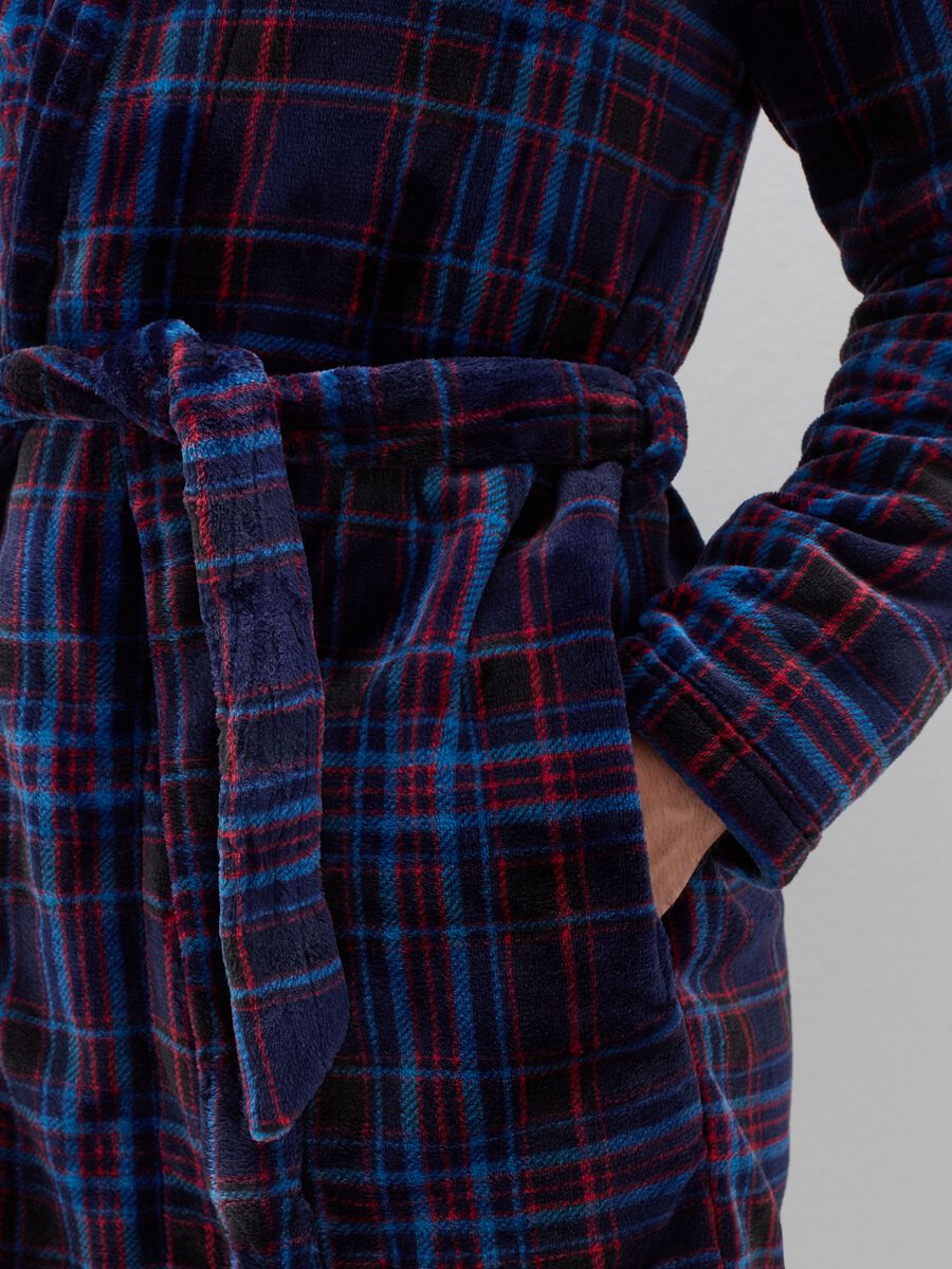 Long dressing gown in fleece with tartan pattern_2