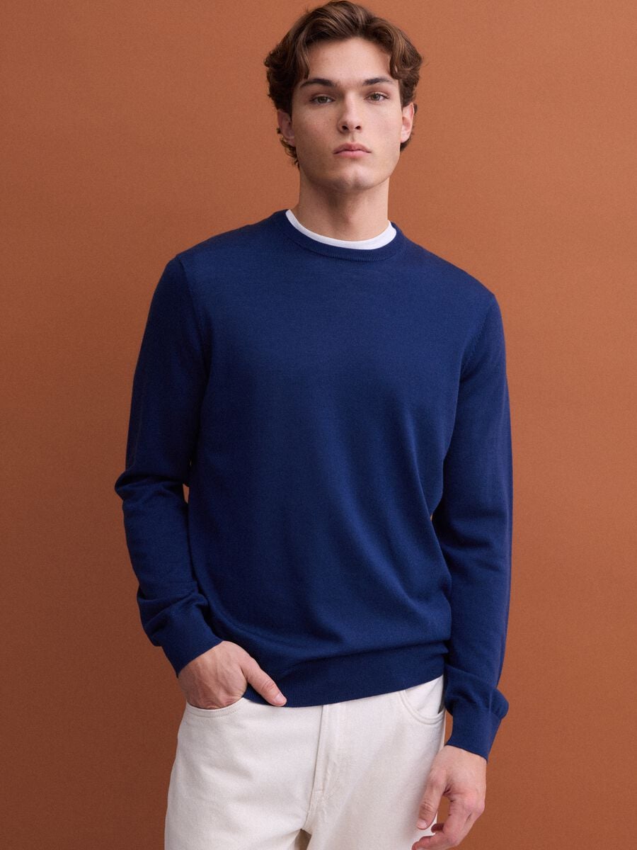 Blue crew-neck jumper in pure merino wool, regular fit_0