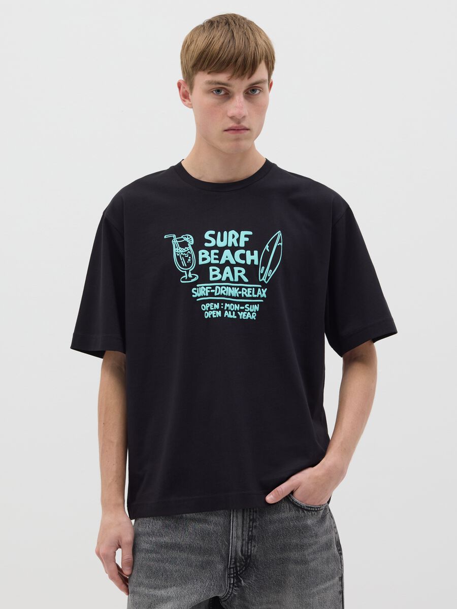 Black Short Sleeve T-shirt with Surf Beach Bar Print_0