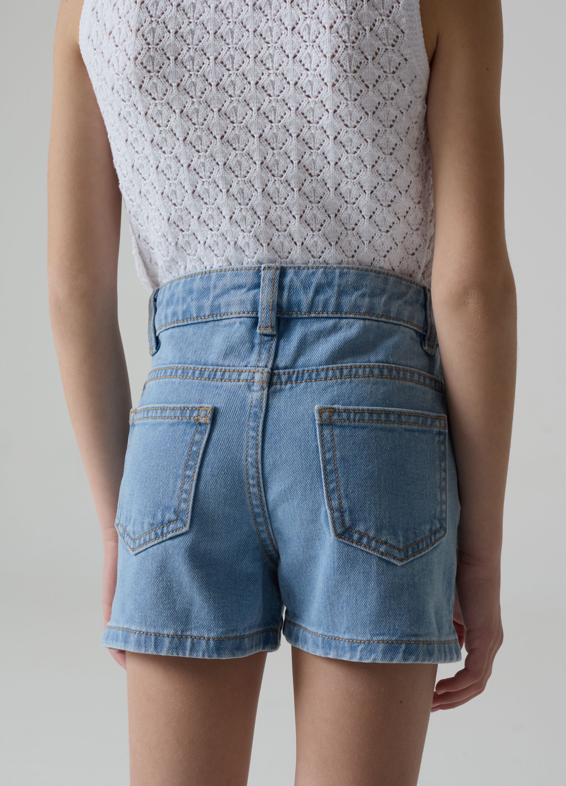 Denim shorts with flowers embroidery