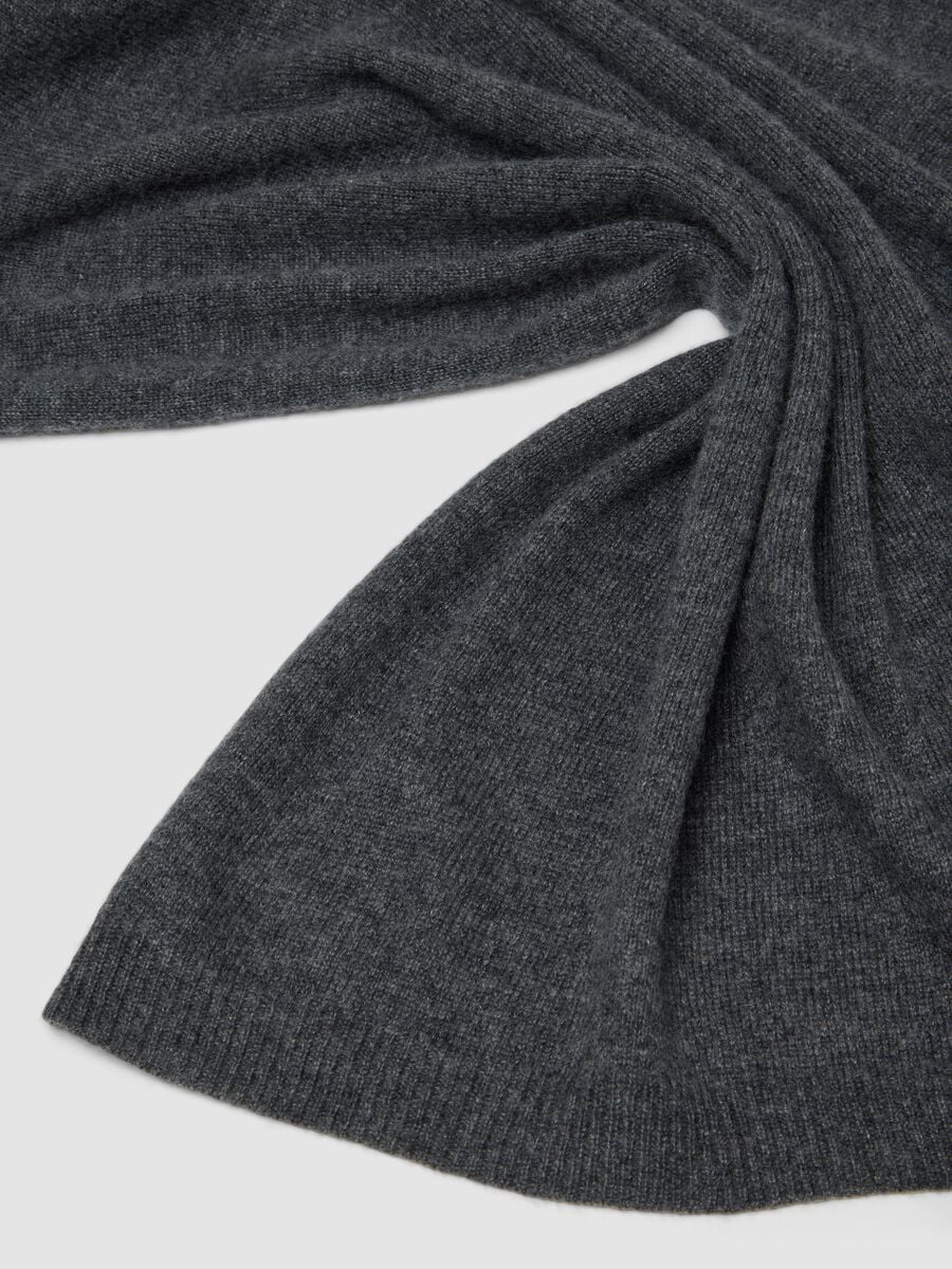 Sciarpa grigia in puro cashmere_3