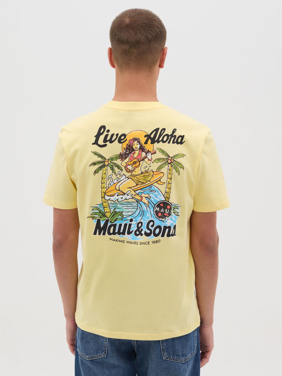 Men's Yellow T-Shirt with Maui & Sons Print_2