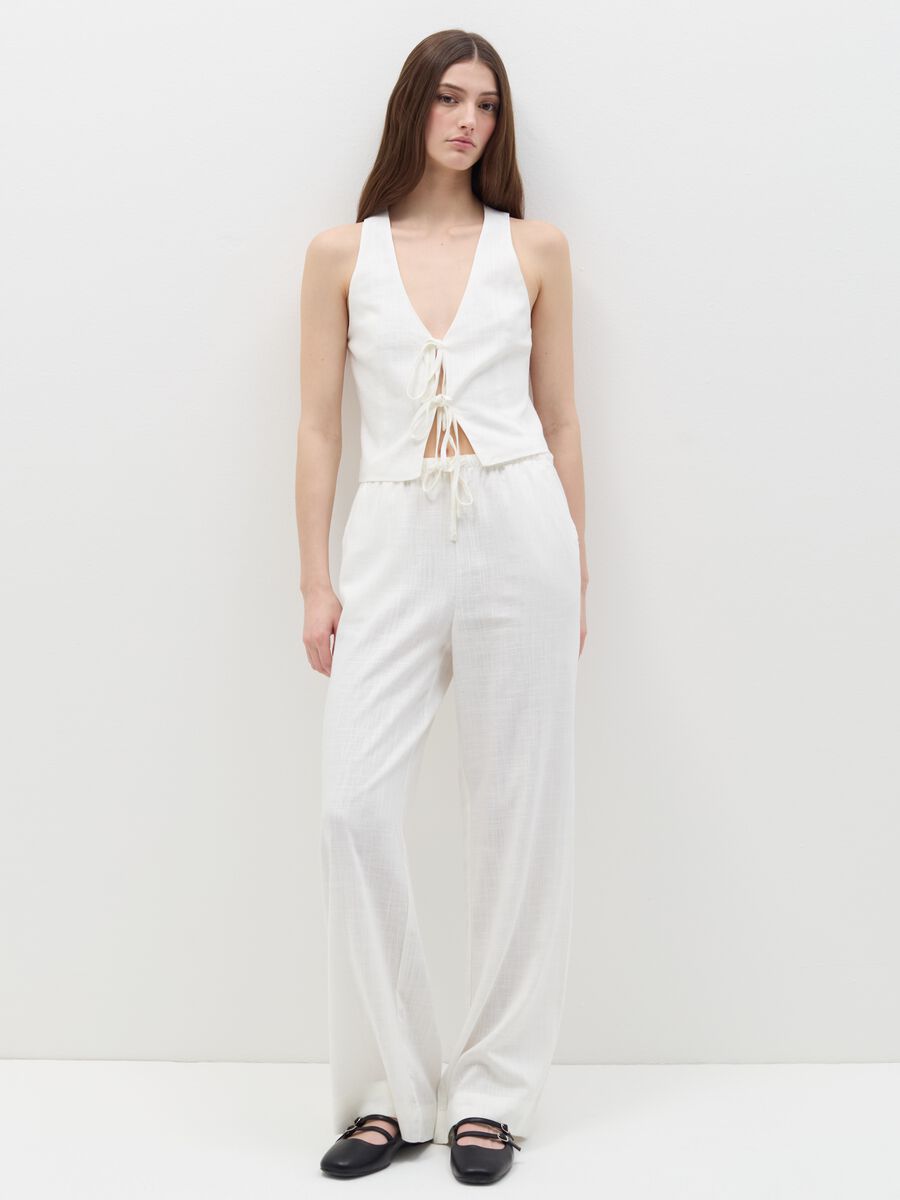 Relaxed-fit trousers in viscose and linen_0