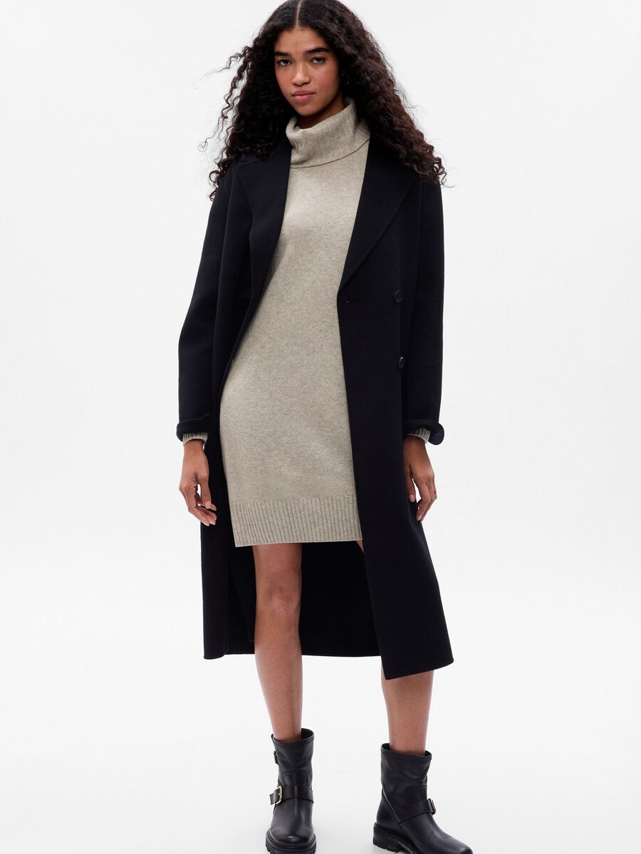 Abito corto oversize con collo alto_0