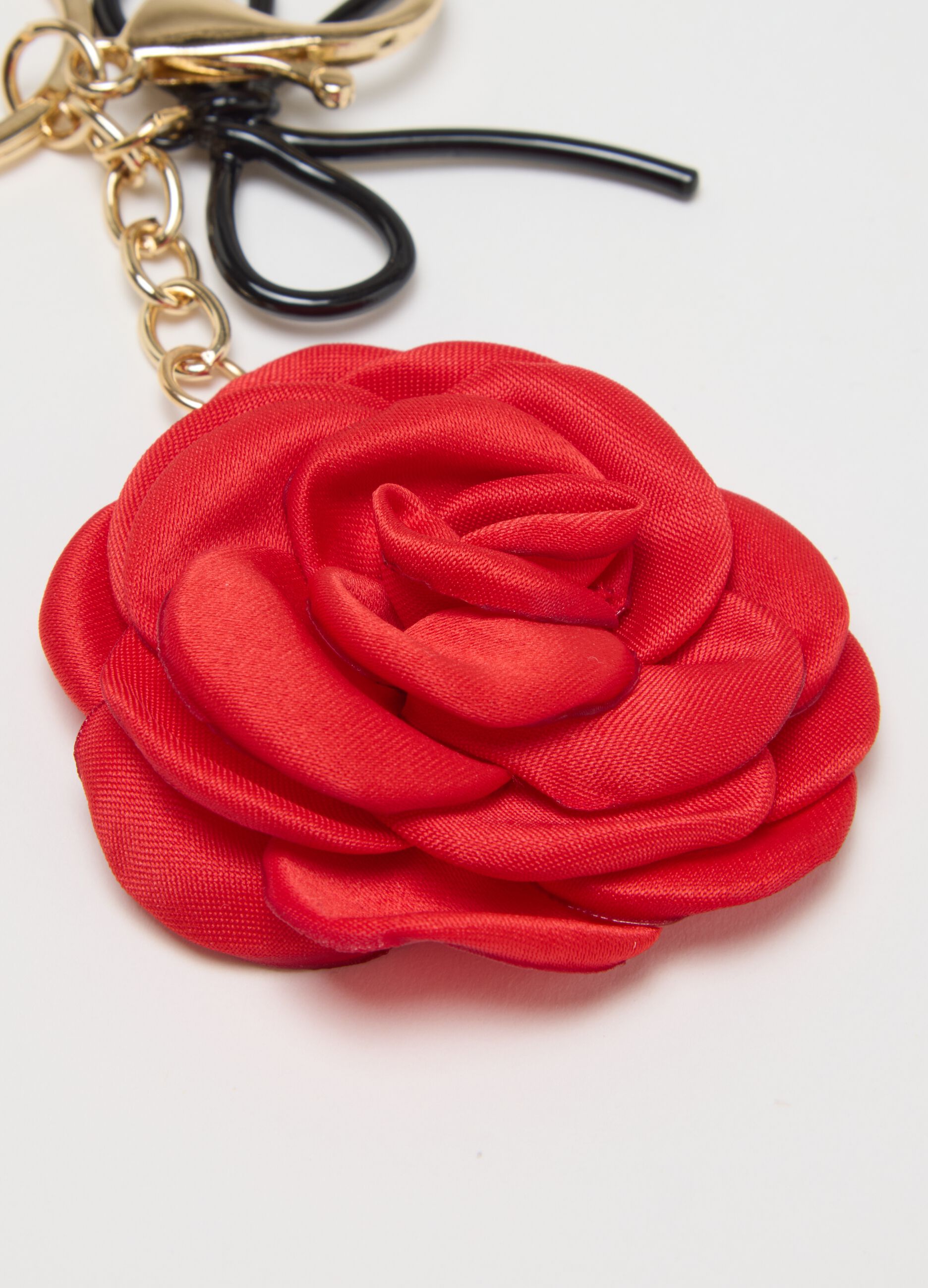 Multicolor steel keychain with flower