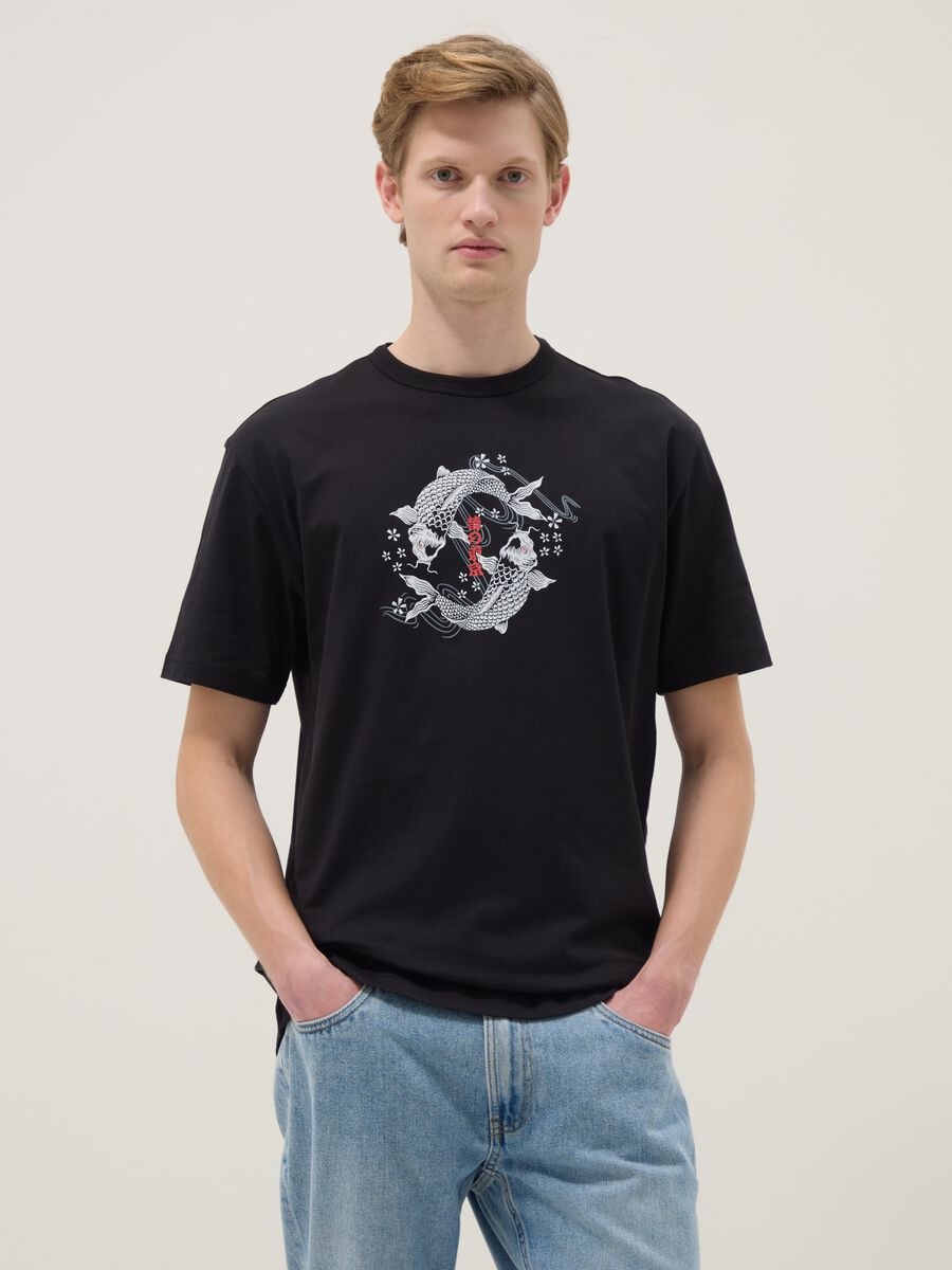 Black pure cotton regular fit T-shirt with Koi carp print_0