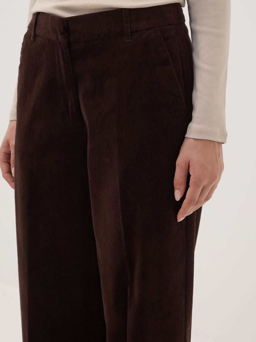 Pantaloni The Iconic Pants marroni in cotone elasticizzato a coste straight fit_2