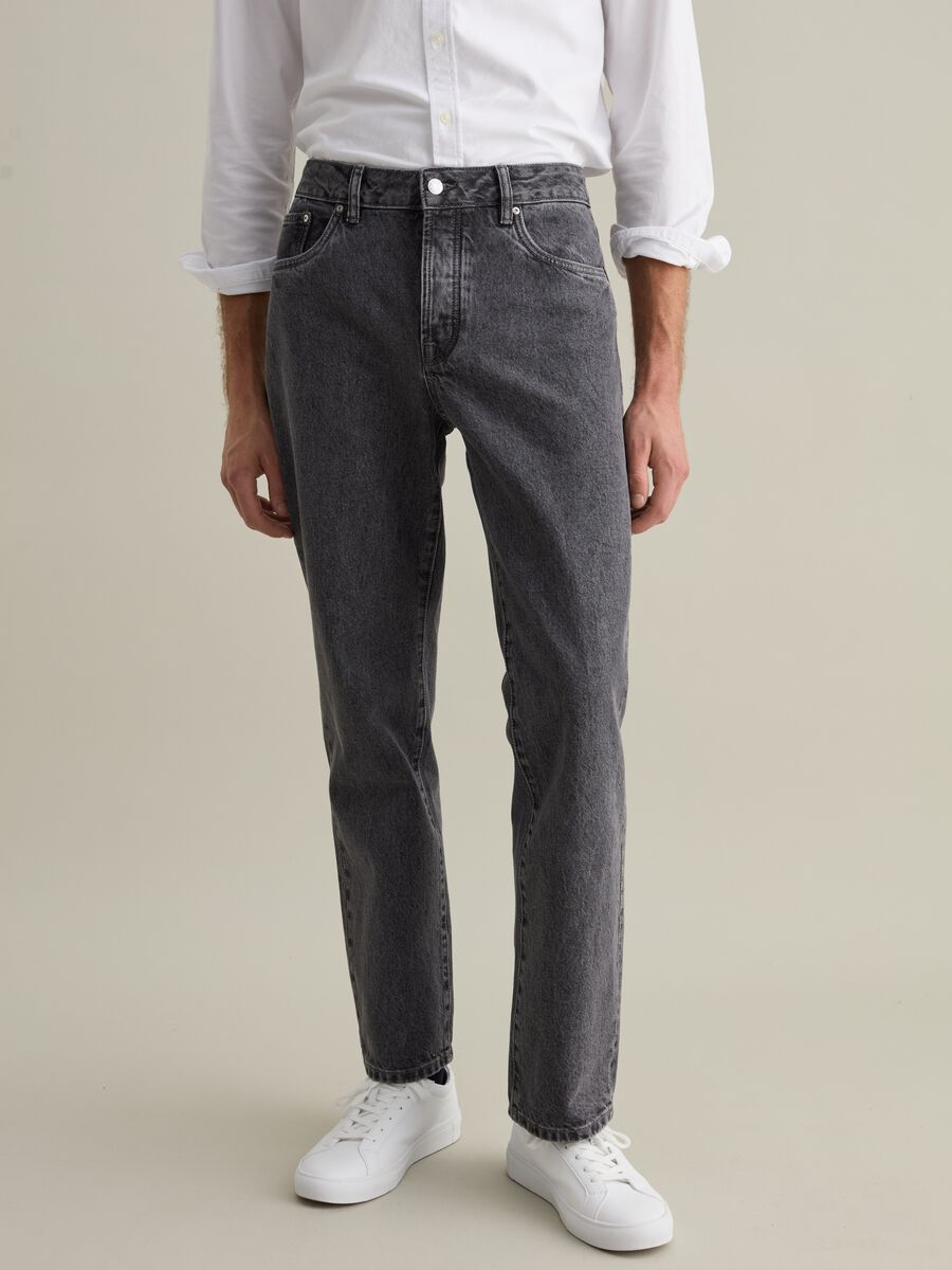 Five-pocket,straight-fit jeans_0