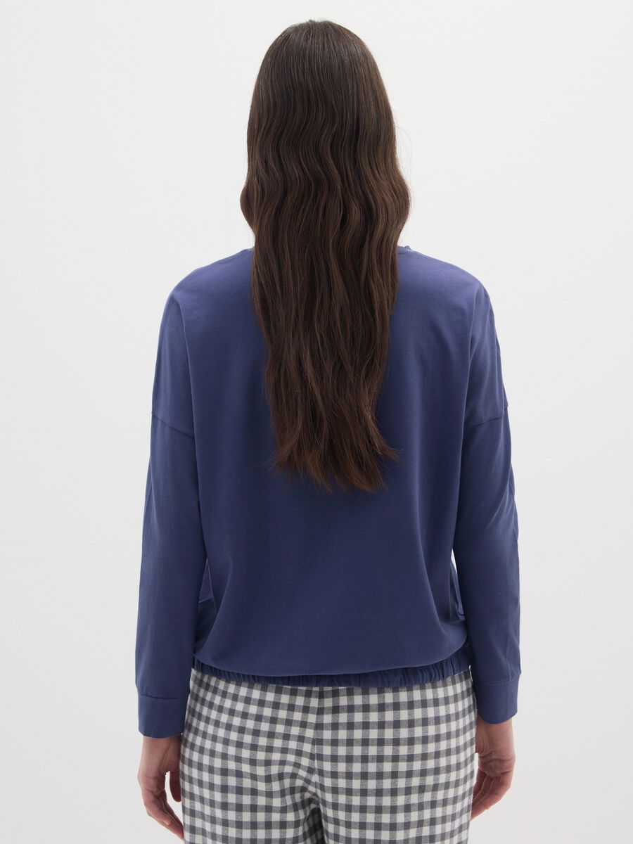 Maglia da pigiama blu con scritta_2