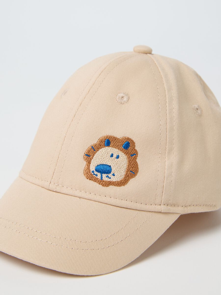 Babies’ beige hat in 100% cotton with embroidered animal_2