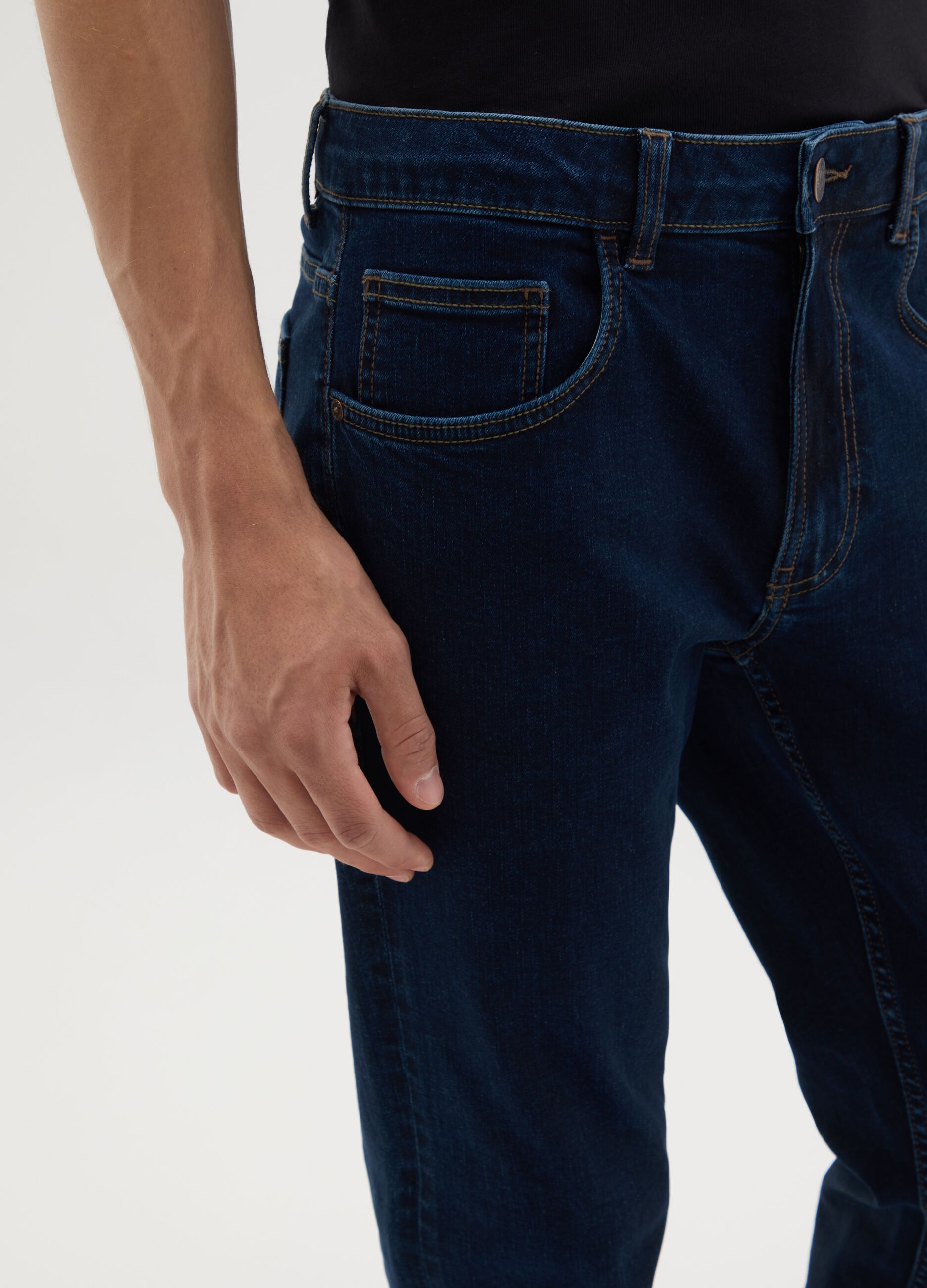 Jeans da uomo in denim blu scuro slim fit