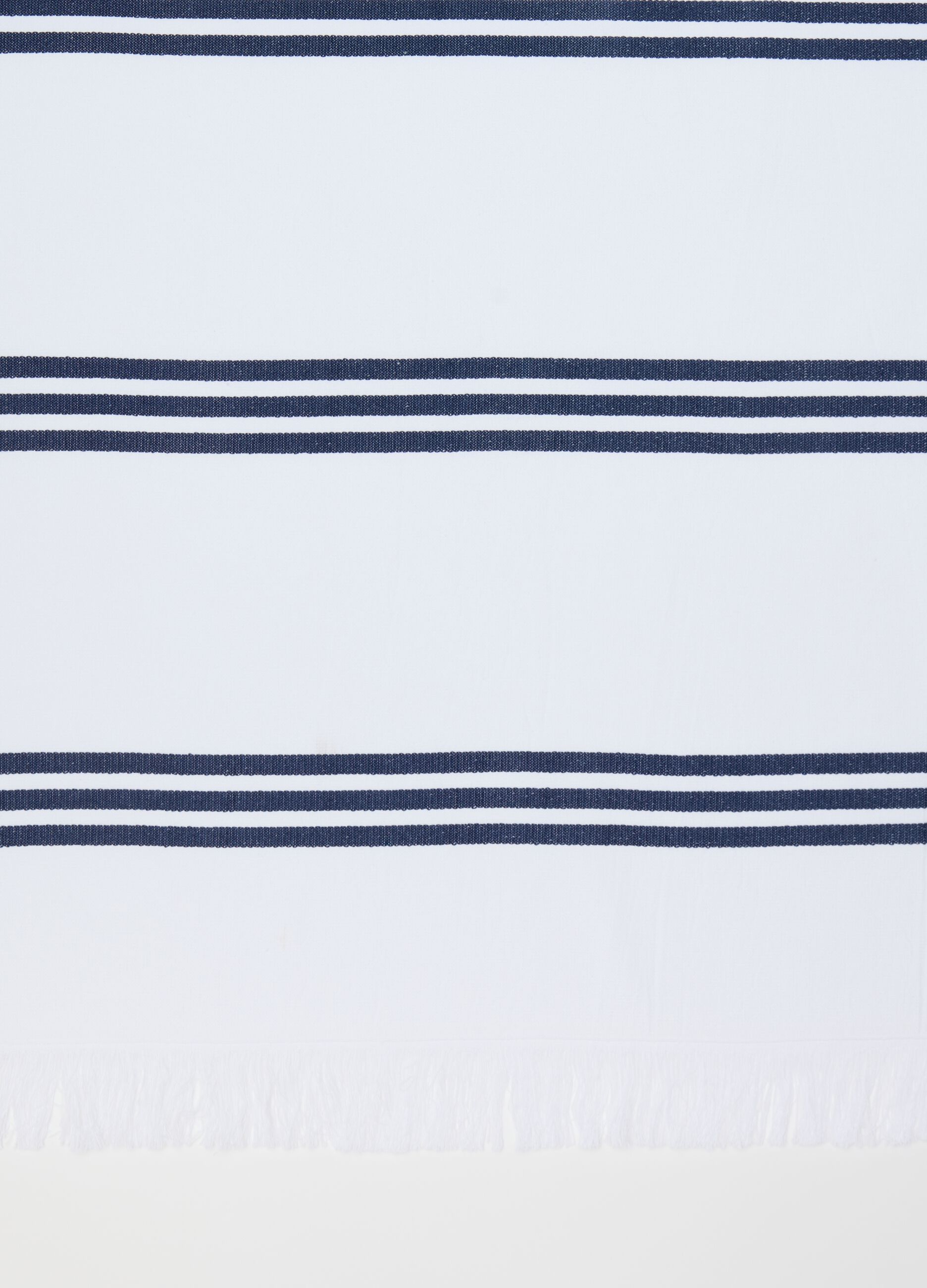 Multicolour cotton blend beach towel with striped pattern and fringes