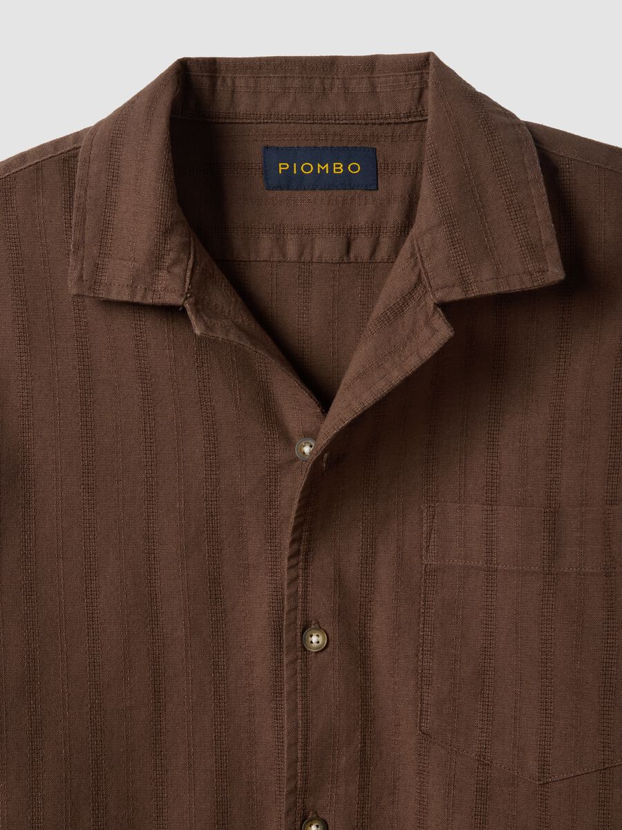 Camicia in puro cotone marrone regular fit con righe e taschino_5