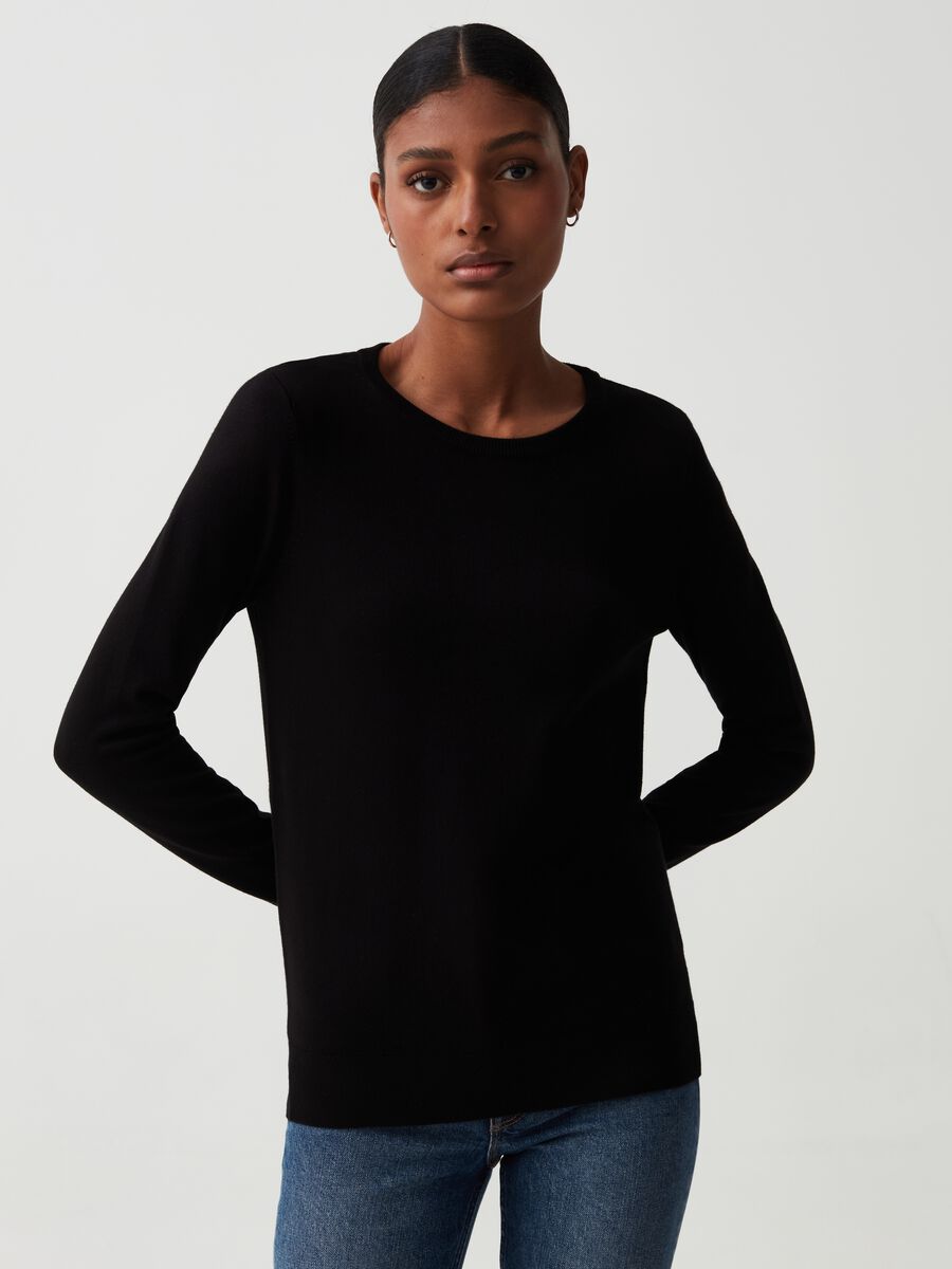 Crew-neck pullover_0