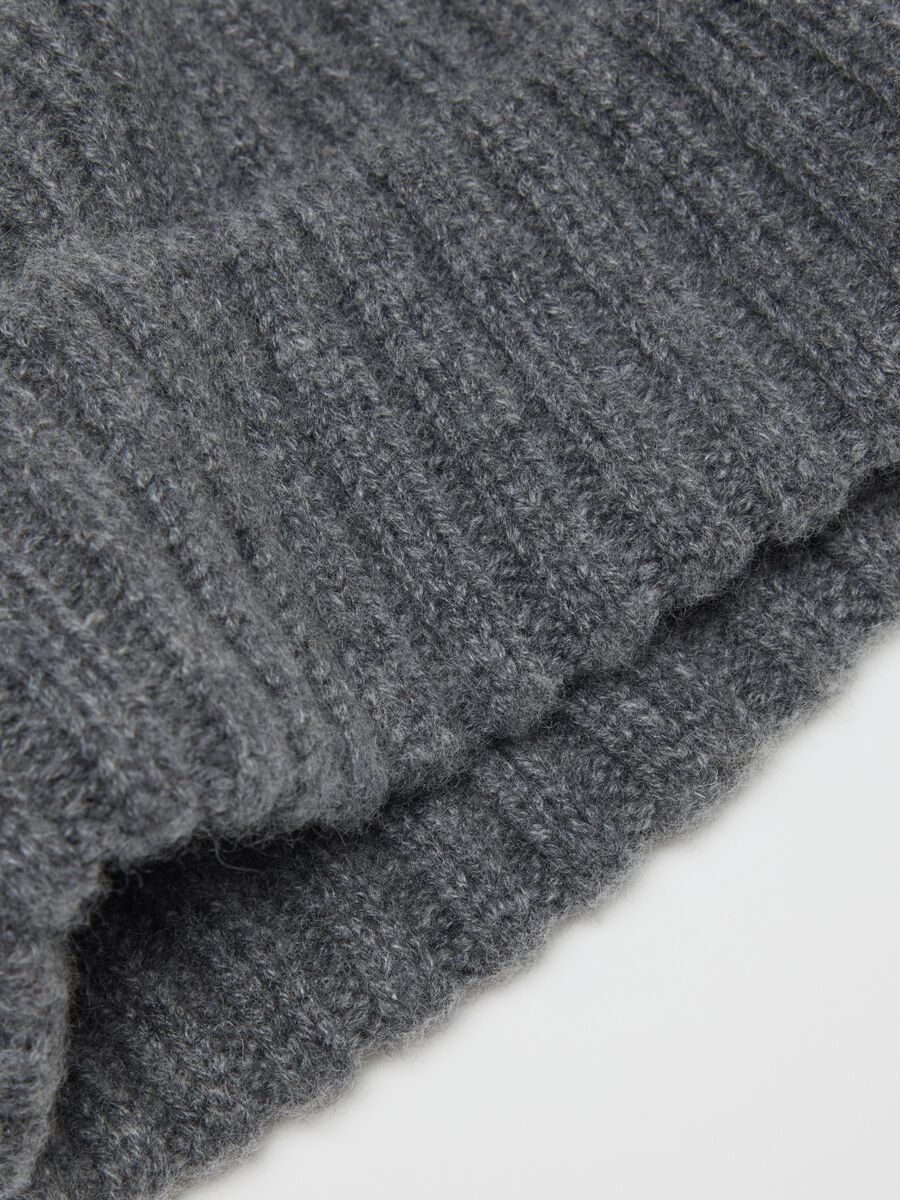 Berretto grigio in puro cashmere_1