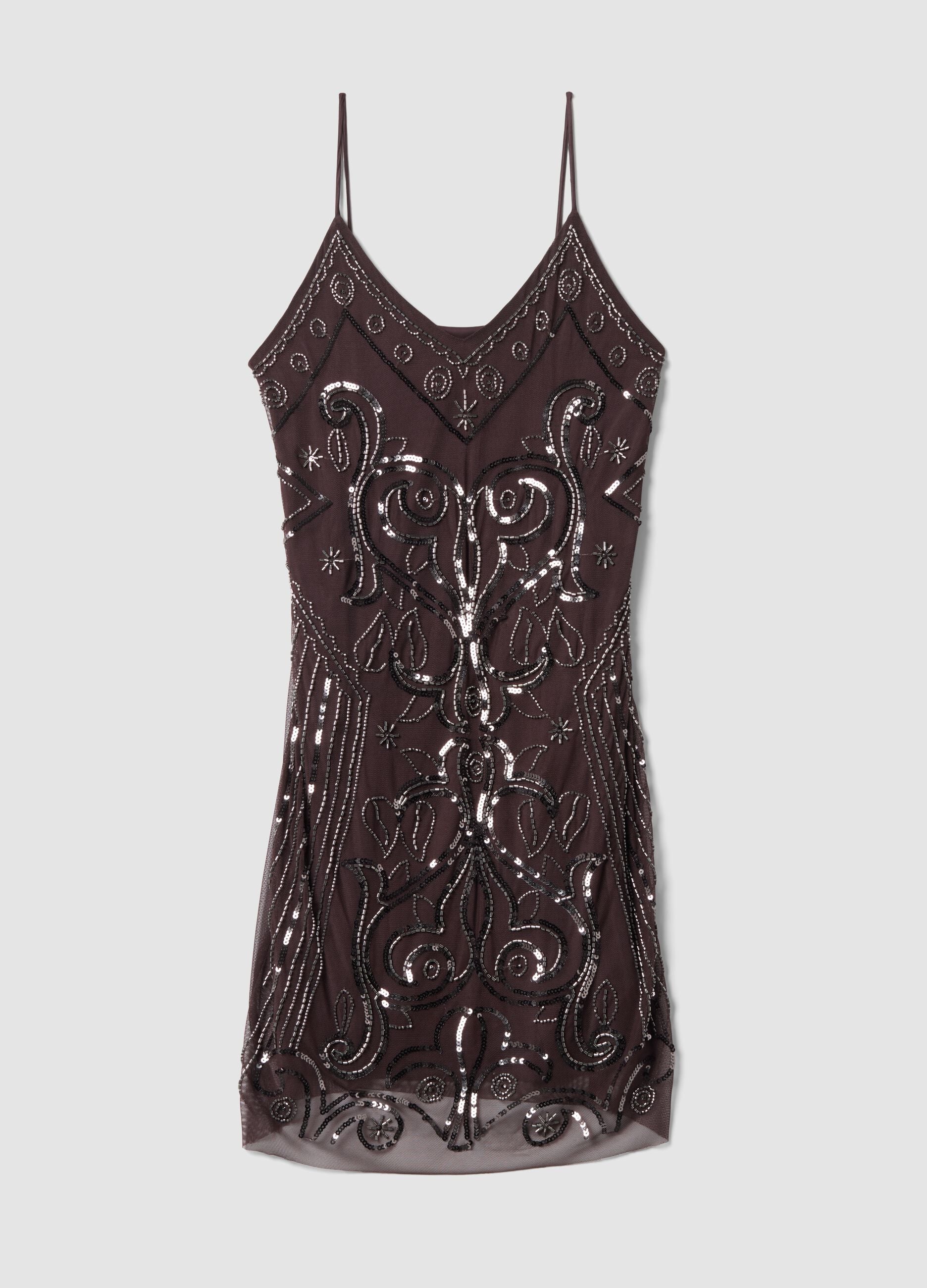 Brown fitted stretch dress with sequins