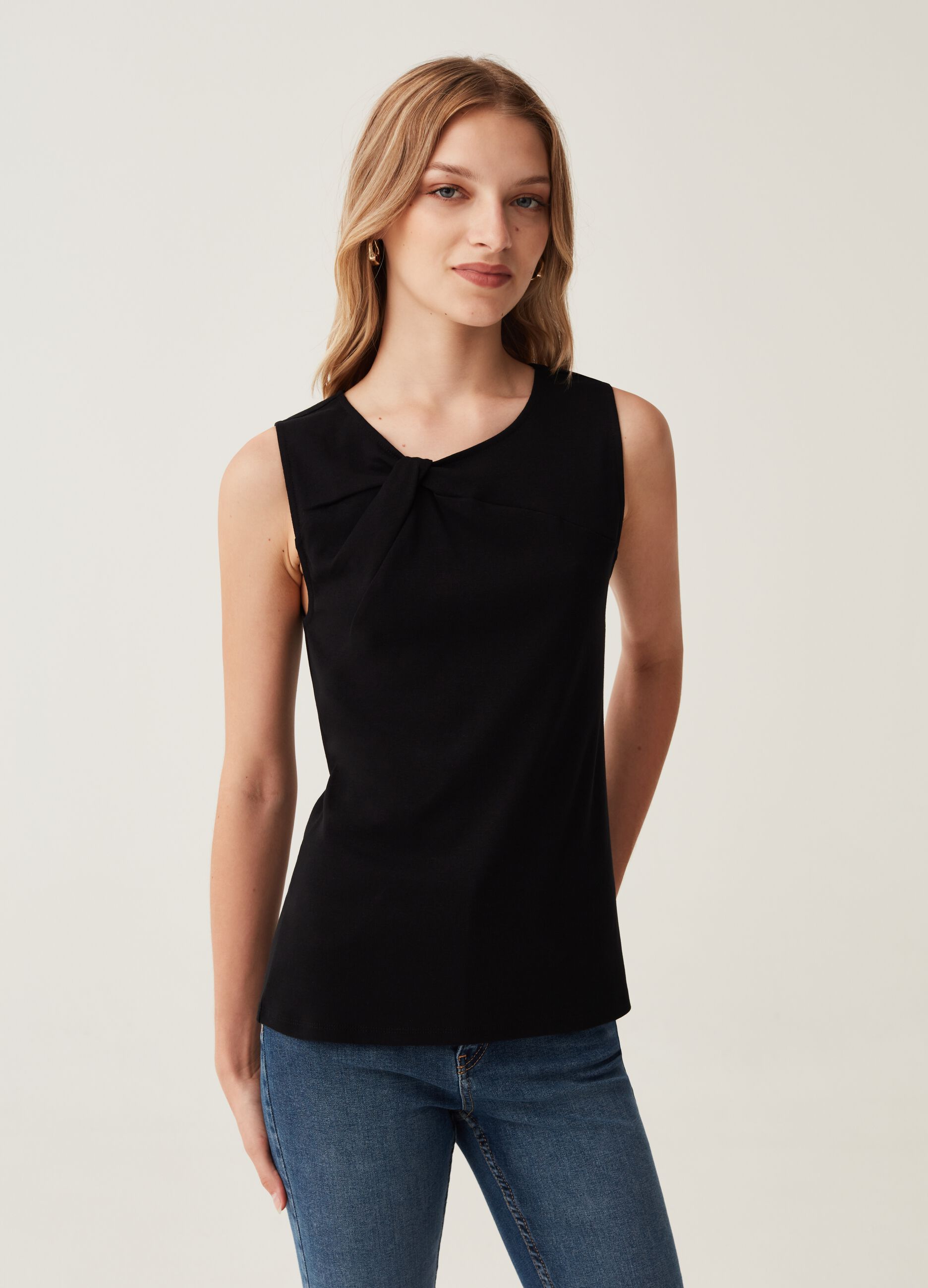 Tank top girocollo con nodo_0