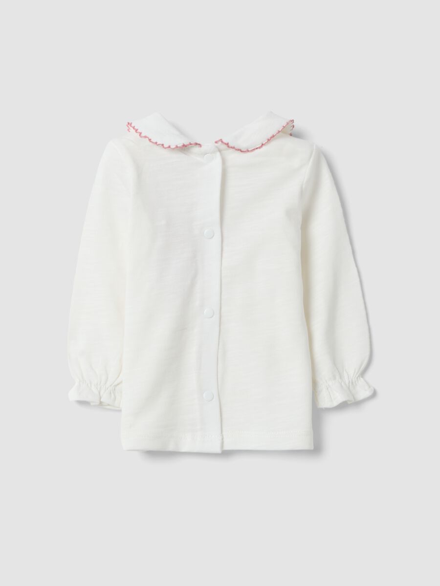 Maglia bianca in puro cotone organico jersey con ricamo regular fit_1