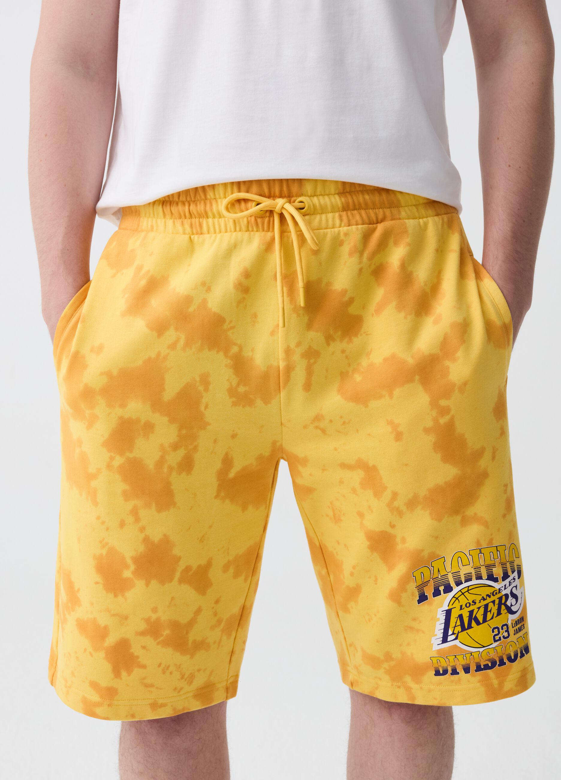 Fleece Bermuda shorts with NBA Los Angeles Lakers print