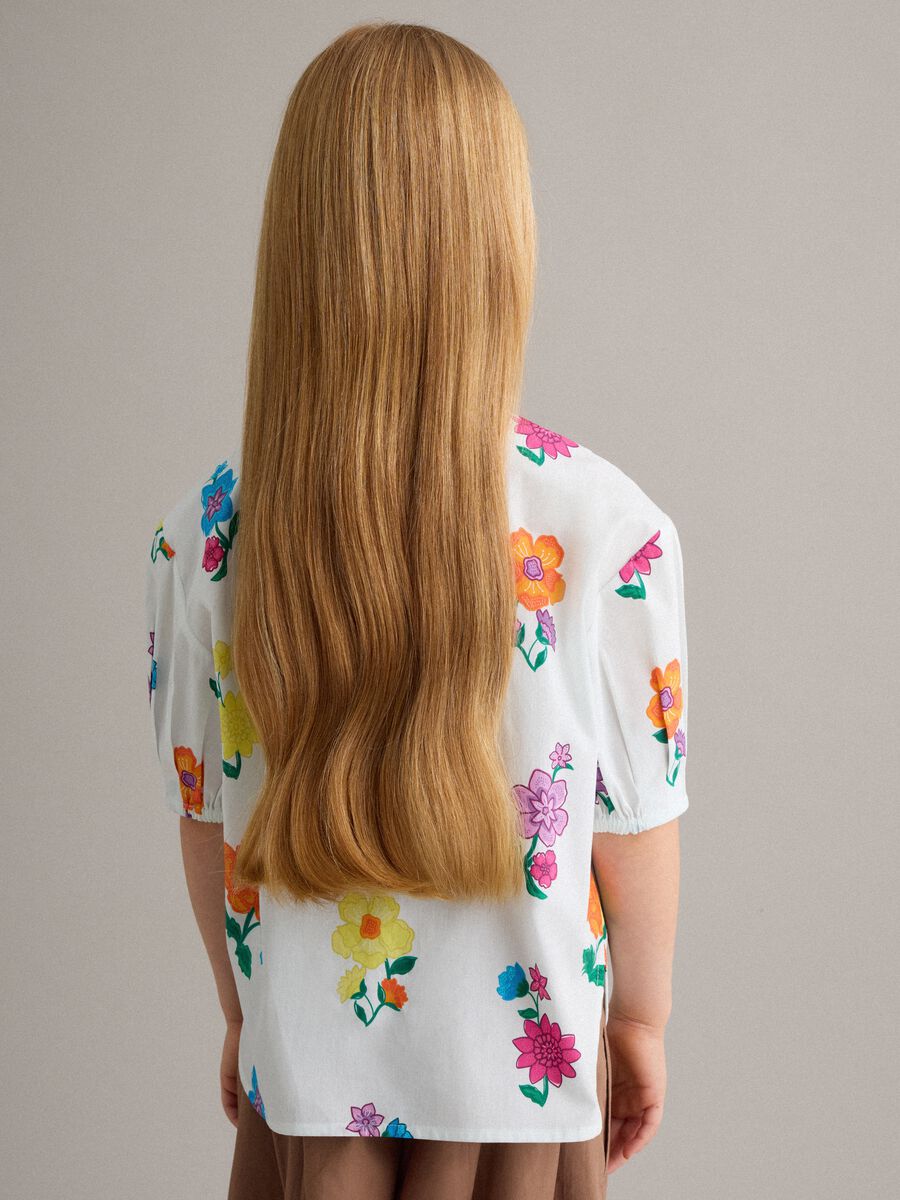Camicia in puro cotone multicolor da bambina regular fit con fiori_1