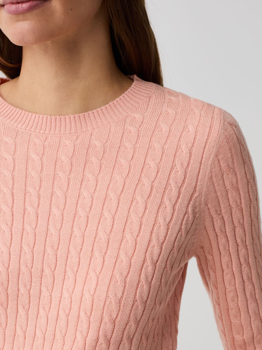 Cable-knit pullover with round neck_2