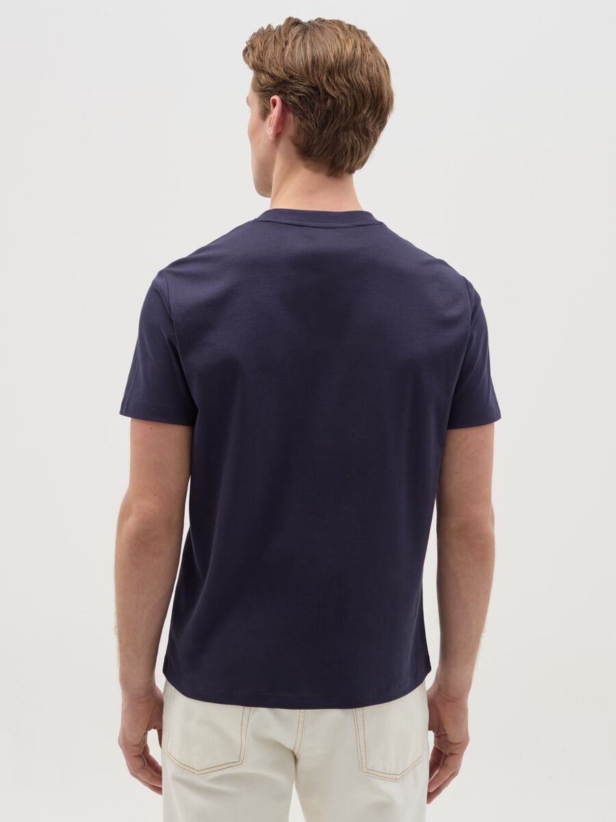 Regular-fit T-shirt with round neck_2