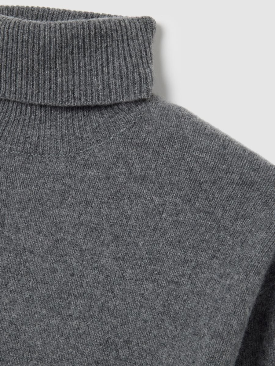 Maglione a collo alto in pura lana grigio regular fit_5