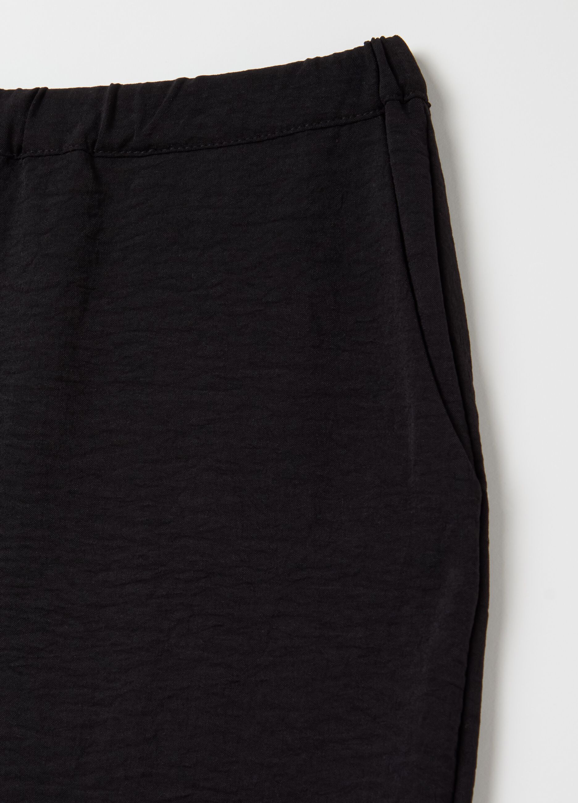 Pantalone fluido effetto crinkle