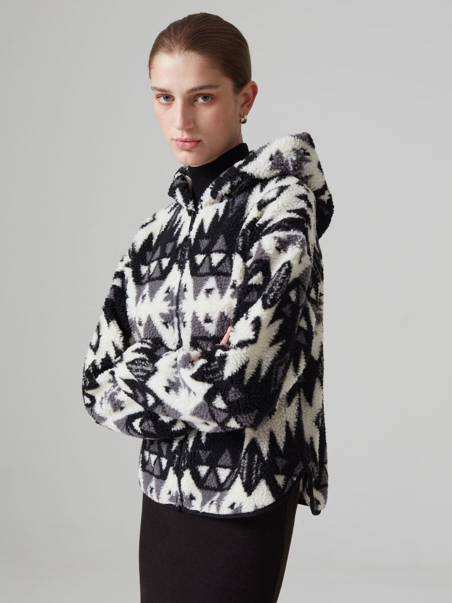 Full-zip in sherpa fantasia ikat_1