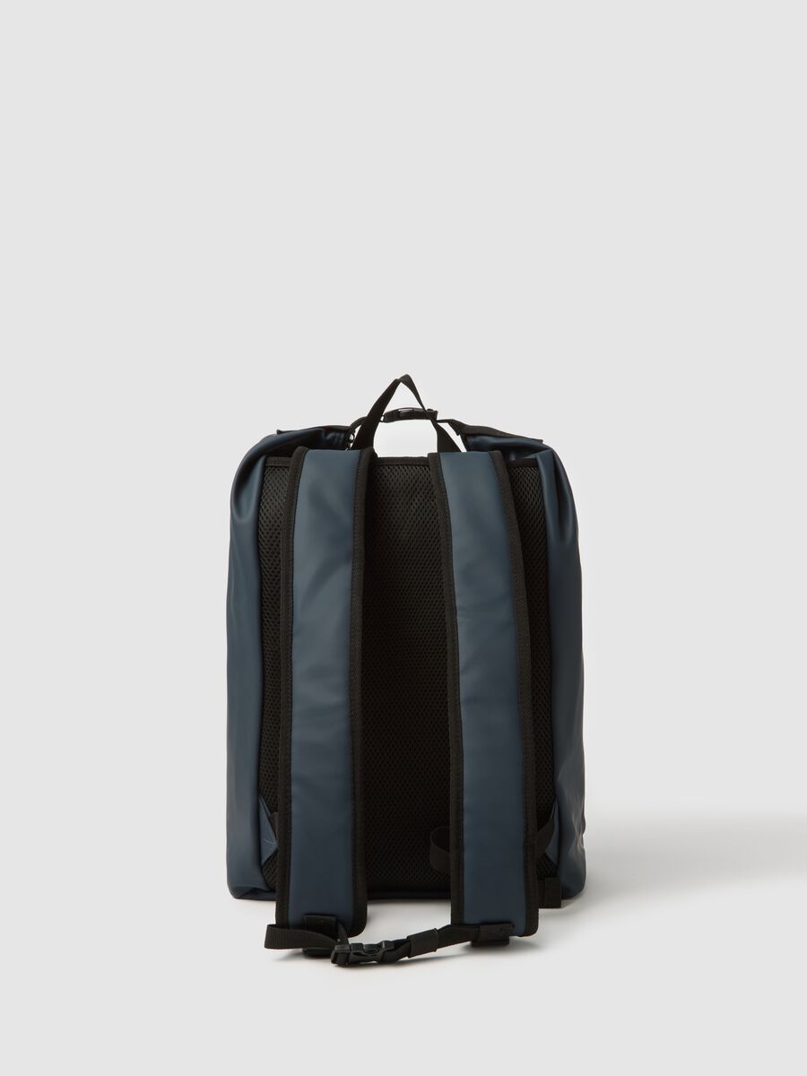 Blue Backpack with Internal Pockets_1