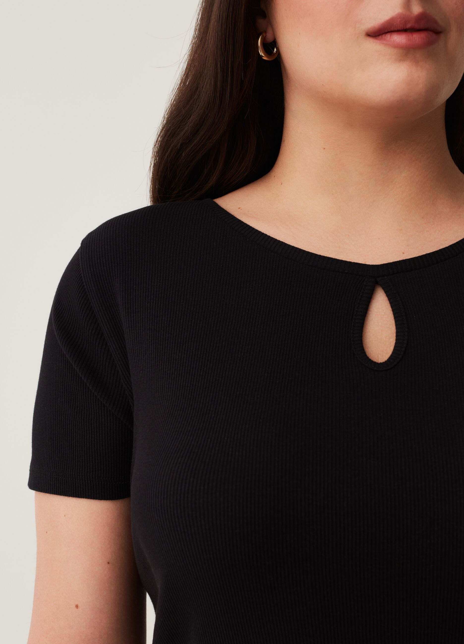 T-shirt girocollo cut out Curvy_3