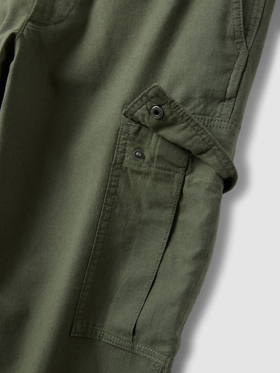 Green regular-fit linen and cotton-blend cargo trousers_5