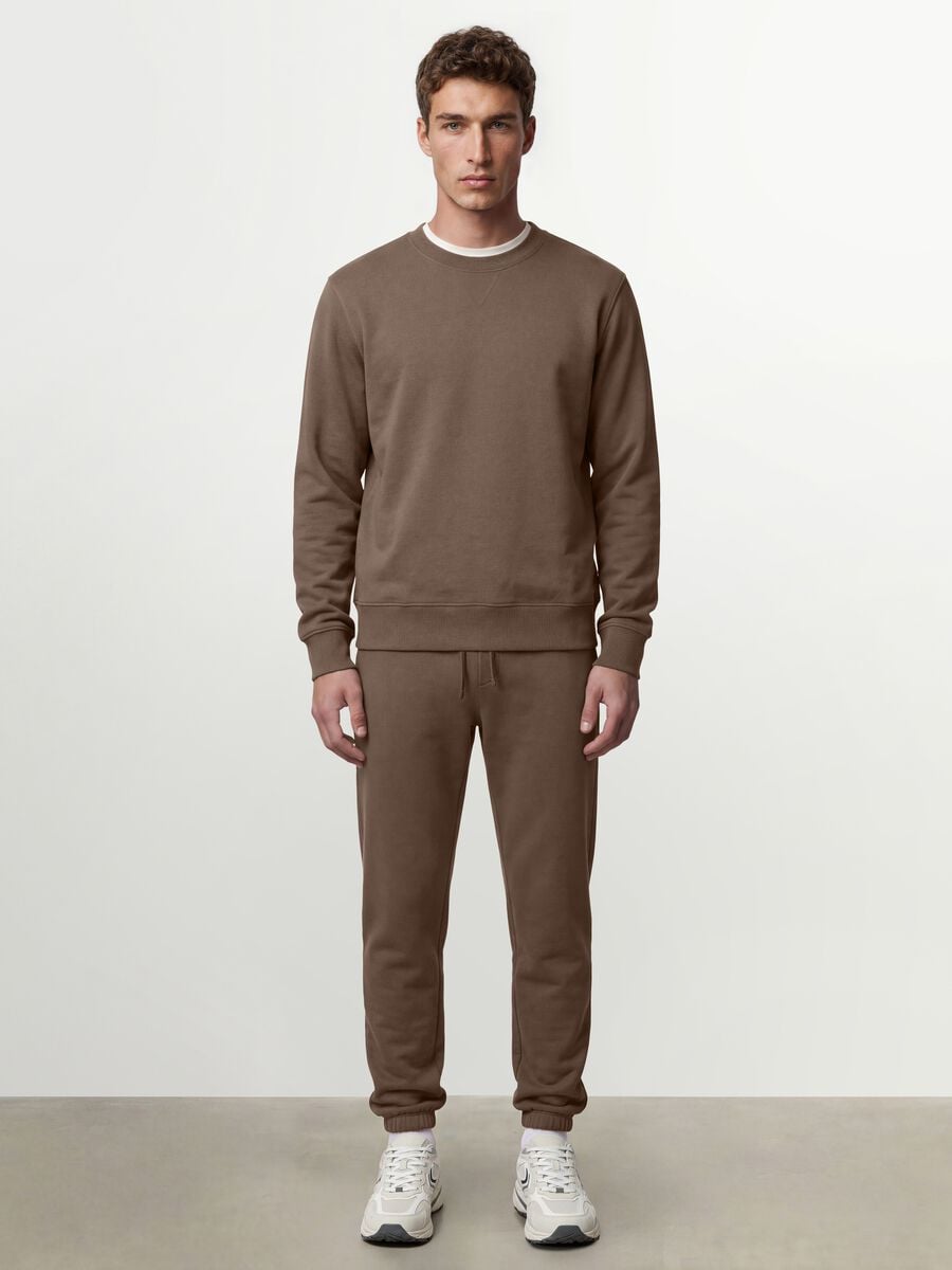 Brown cotton-blend jogger trousers, regular fit_0