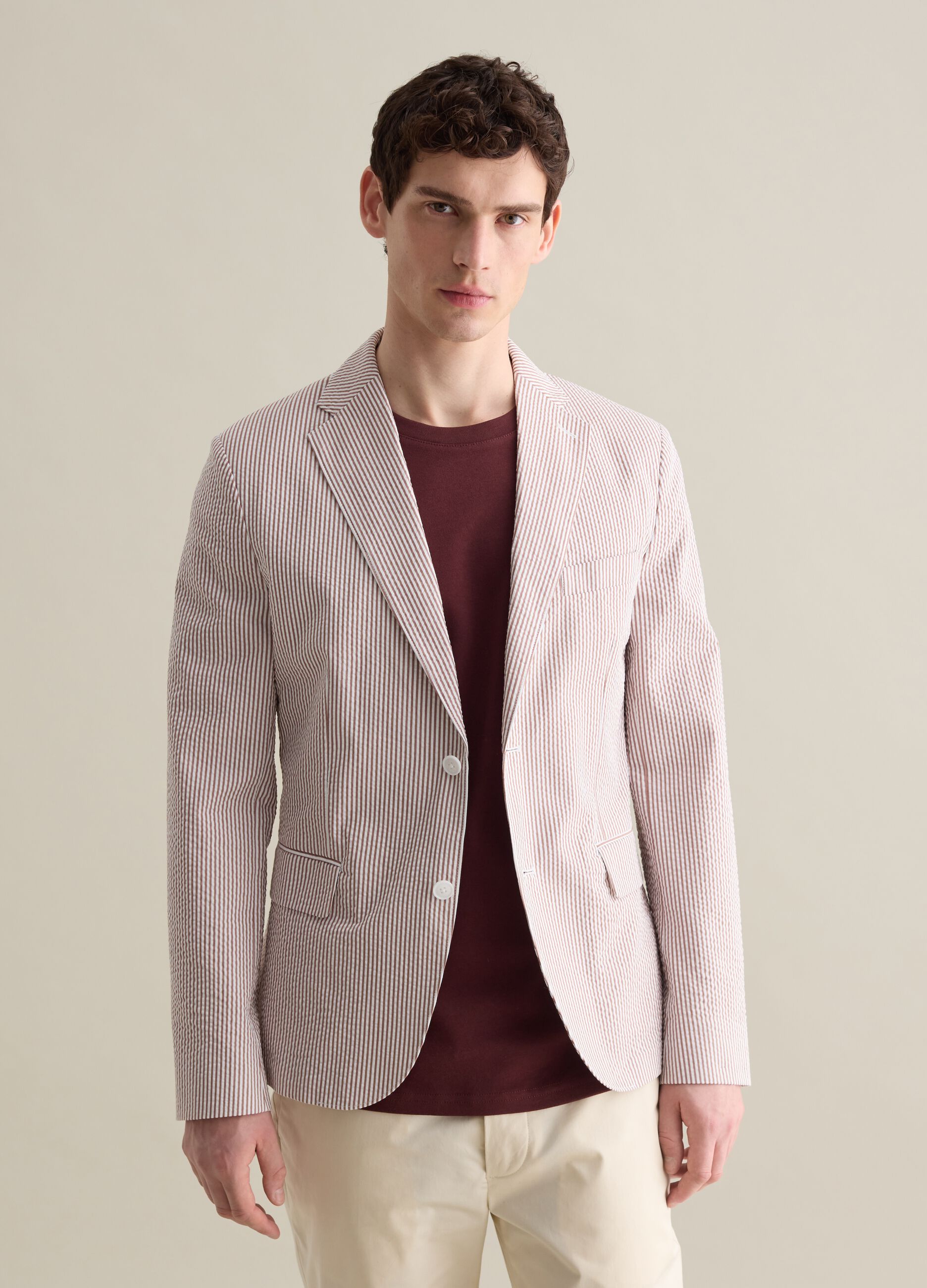 White and brown slim-fit blazer in striped seersucker