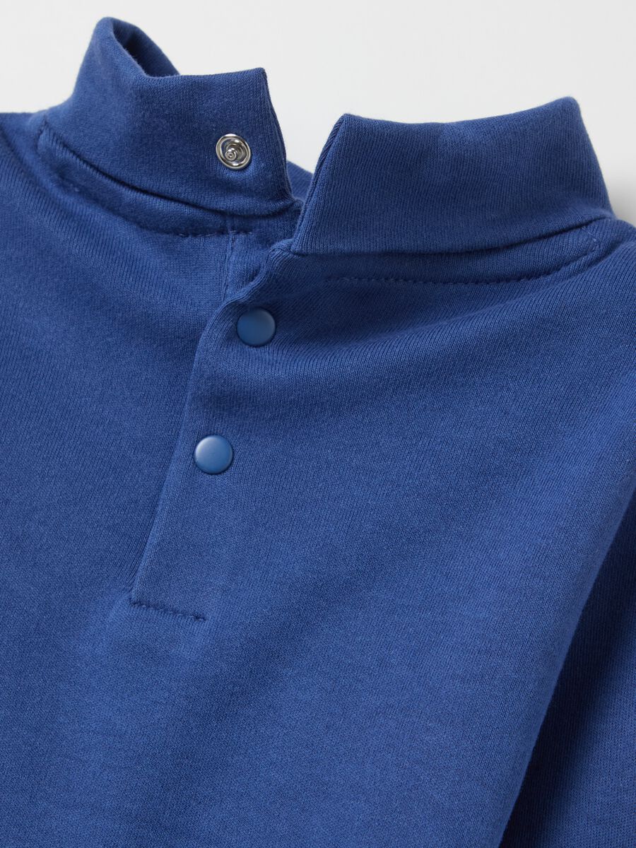 Cotton T-shirt with high neck and print_3
