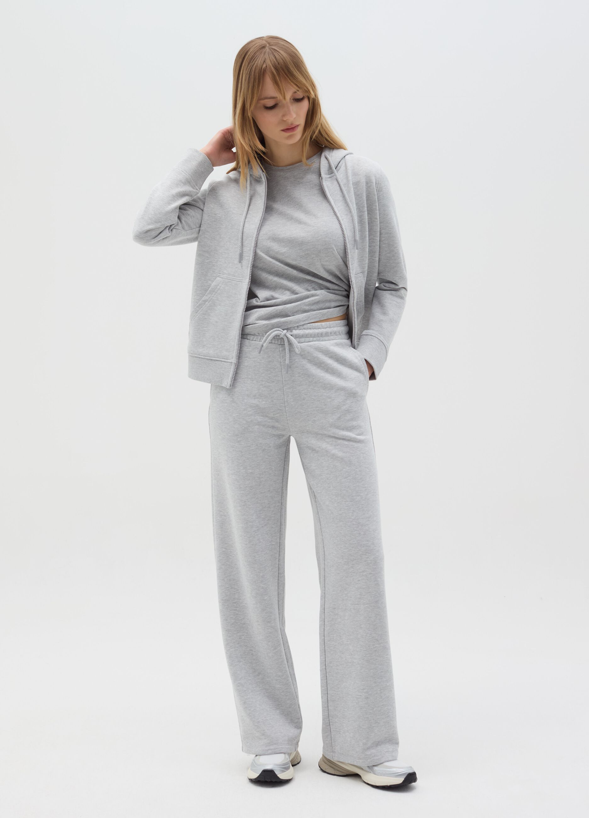 Essential straight-fit joggers with drawstring