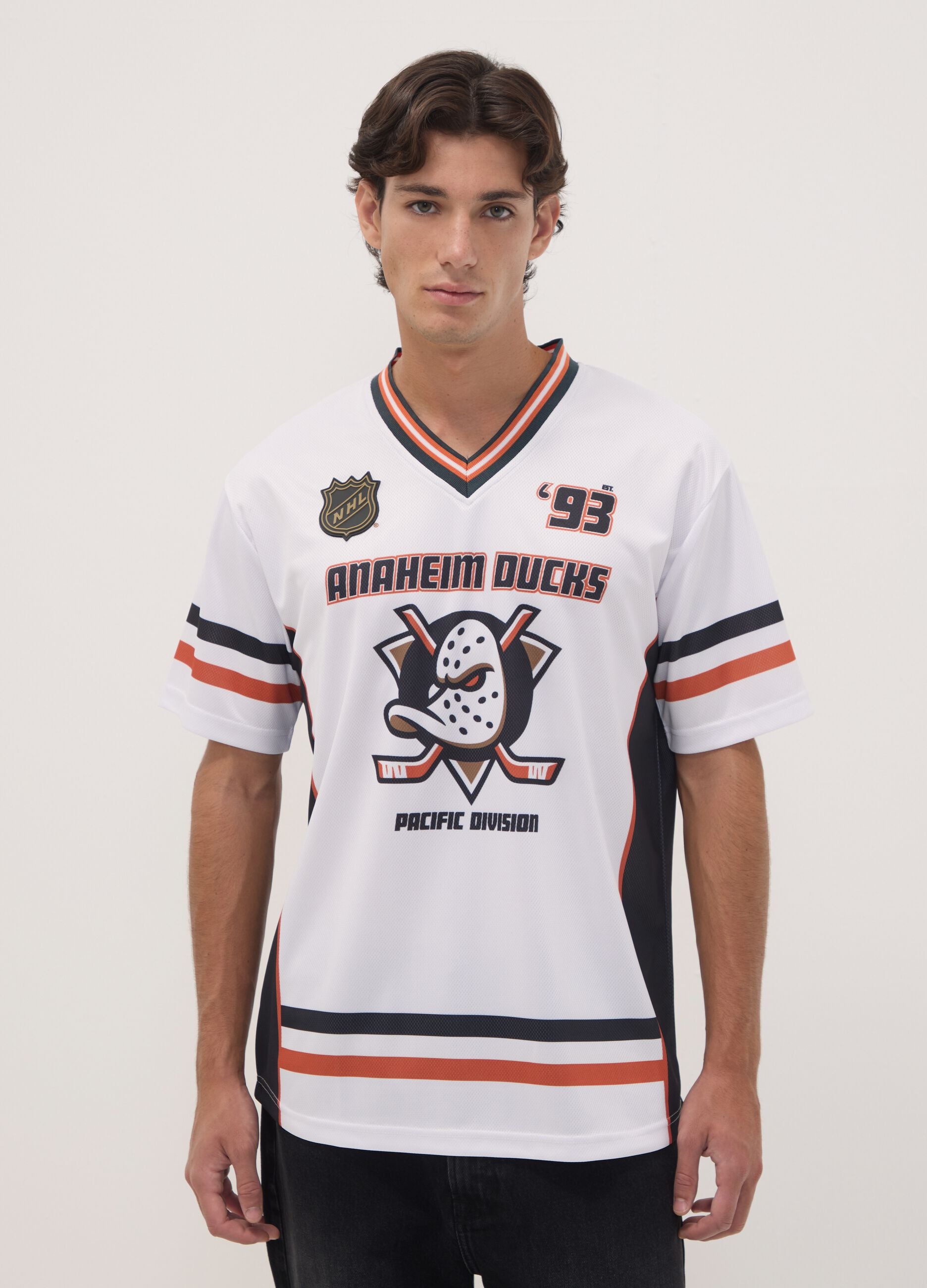 White sports T-shirt with Anaheim Ducks print