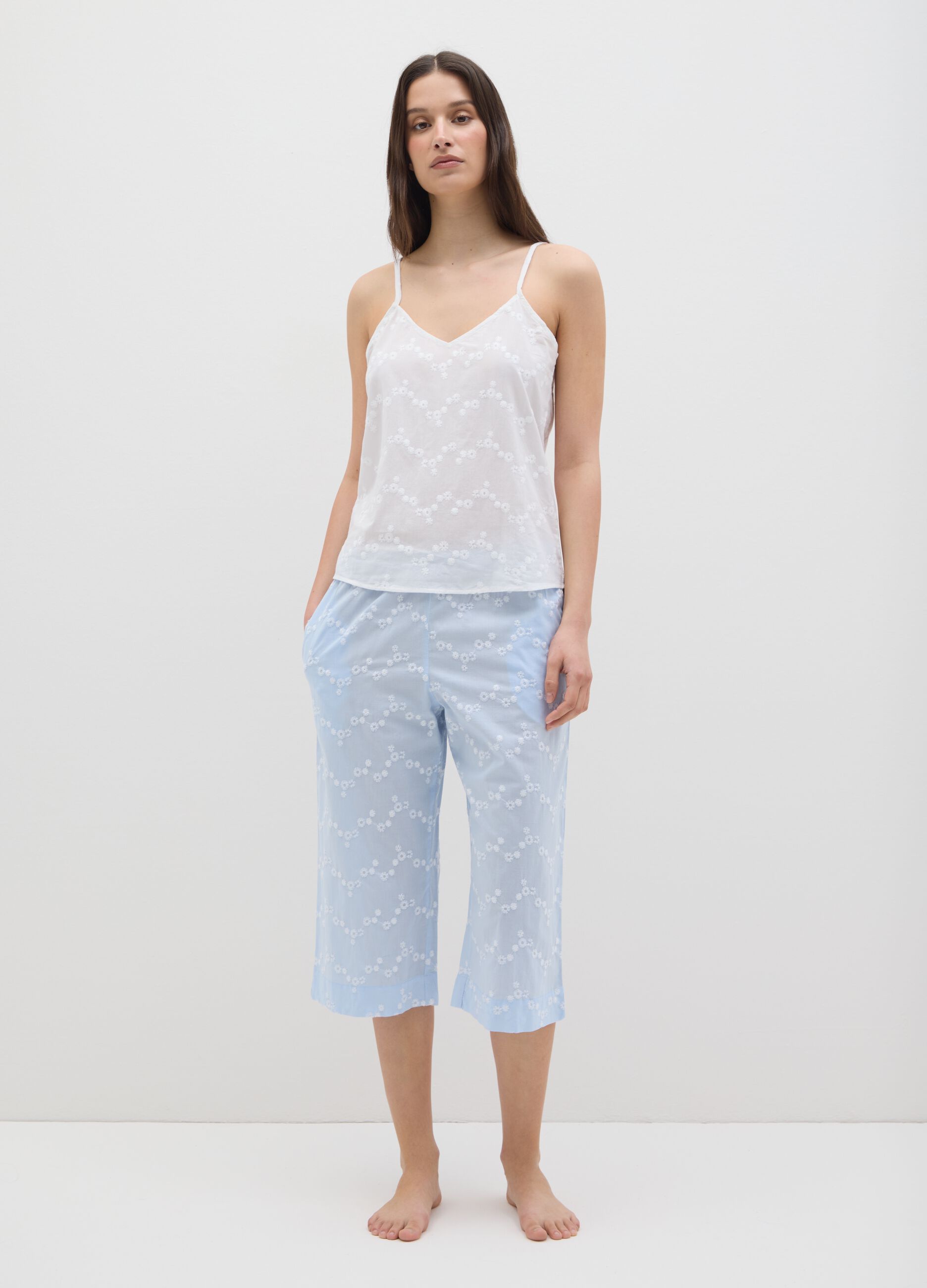 Pantaloni culotte da donna in puro cotone multicolor regular fit con ricami floreali