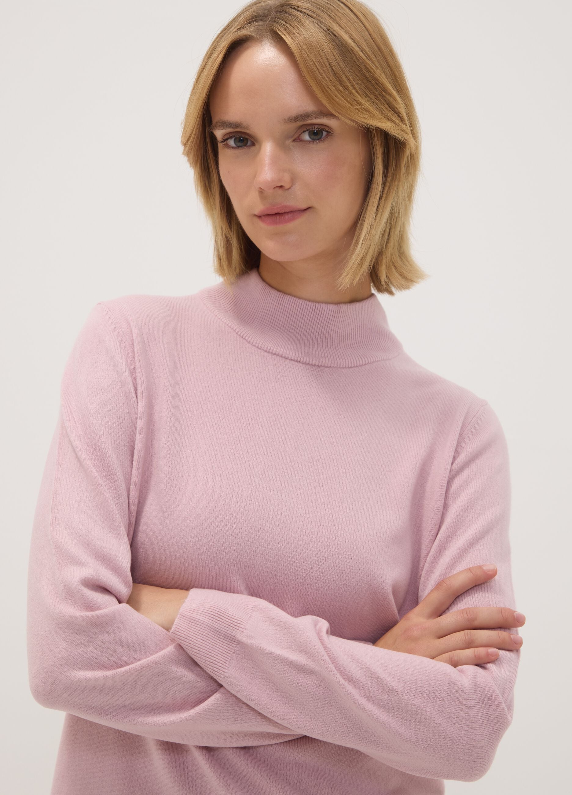 Pink long-sleeved top with high neck, regular fit