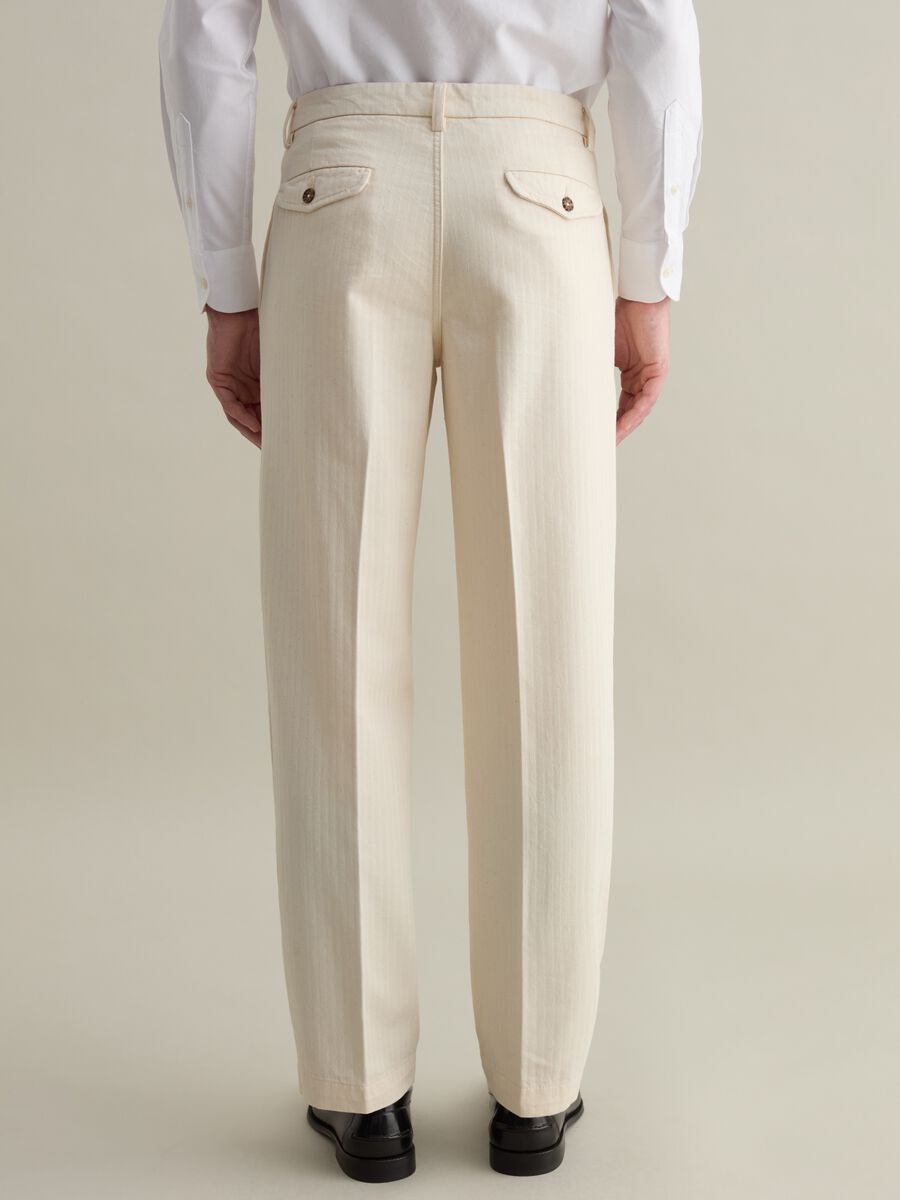 Pinstriped chino trousers with darts_2