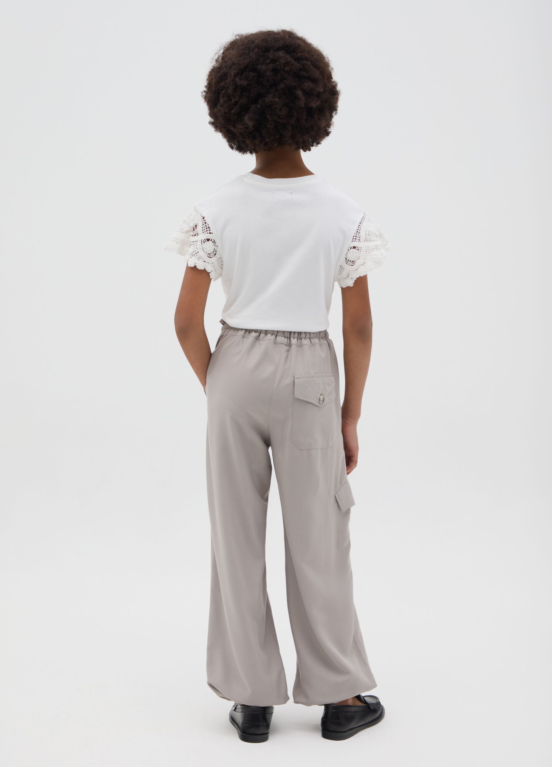 Girls' beige viscose blend regular fit jogger trousers with cargo pockets