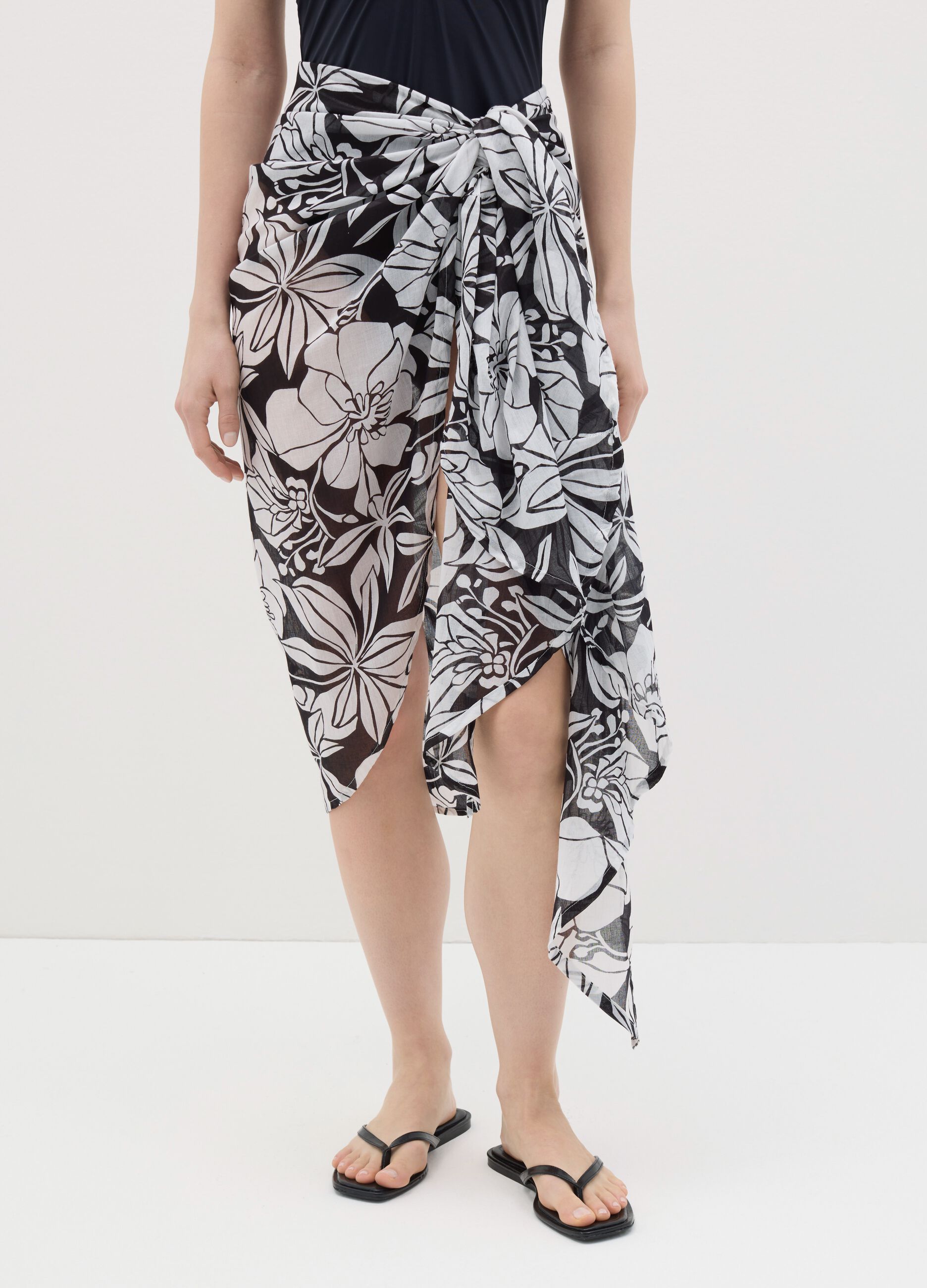 Pareo lungo da donna in puro cotone multicolor con fantasia floreale
