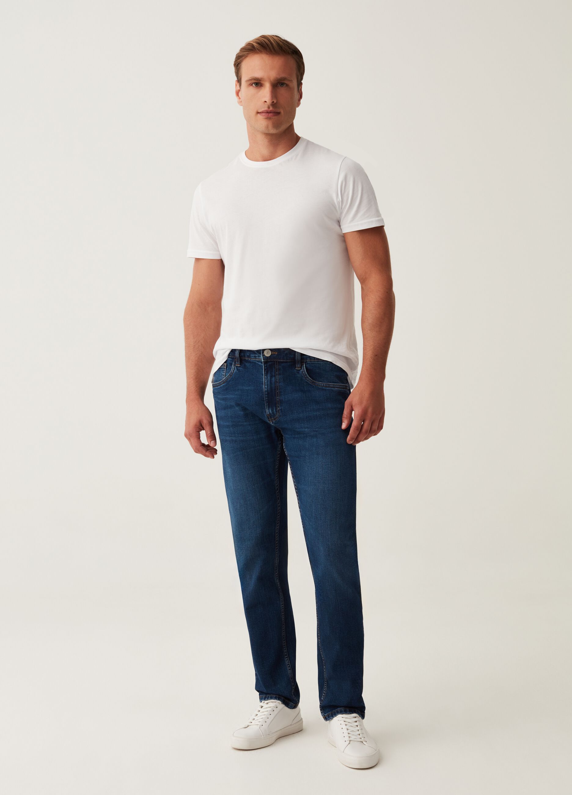Jeans slim fit con scoloriture_0