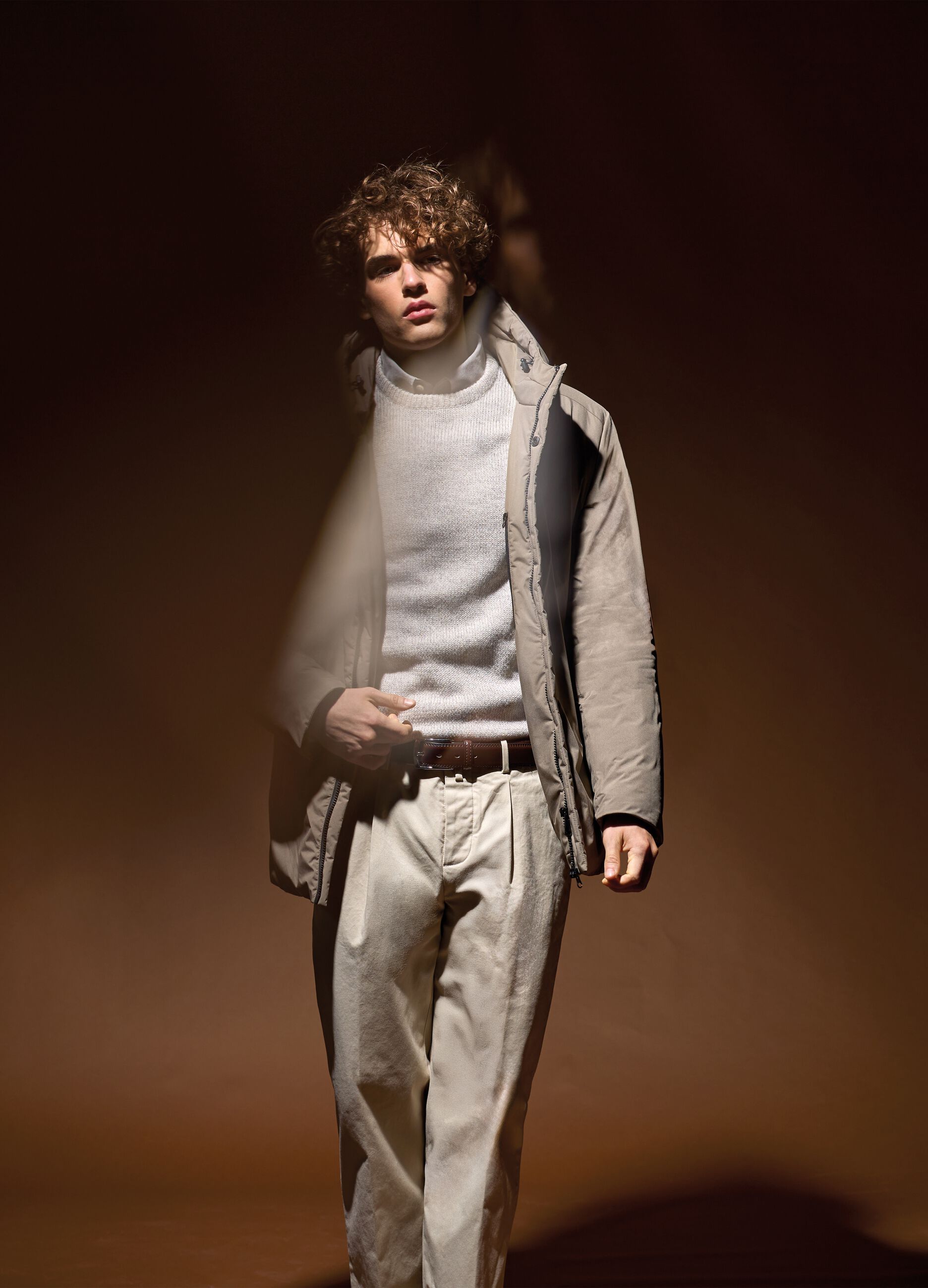 Brown regular fit parka with zip closure